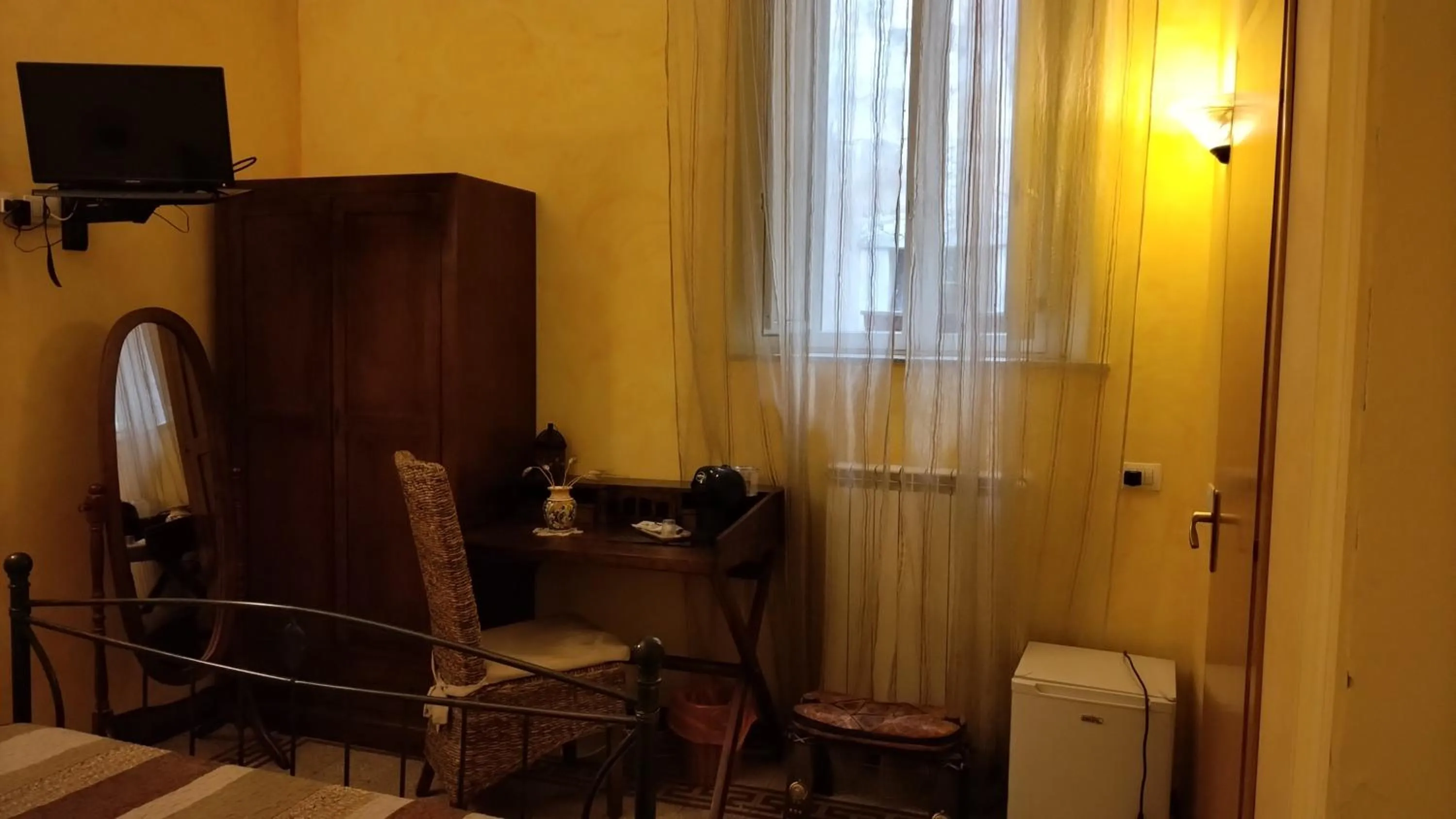 Photo of the whole room in Palazzo Aprile