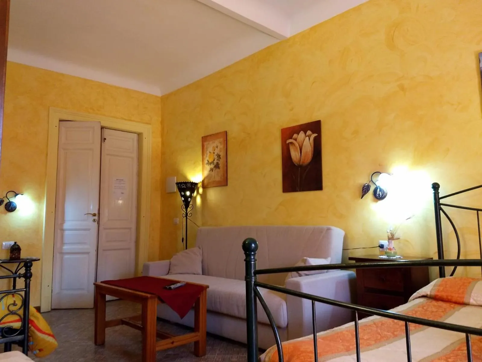 Photo of the whole room, Bed in Palazzo Aprile