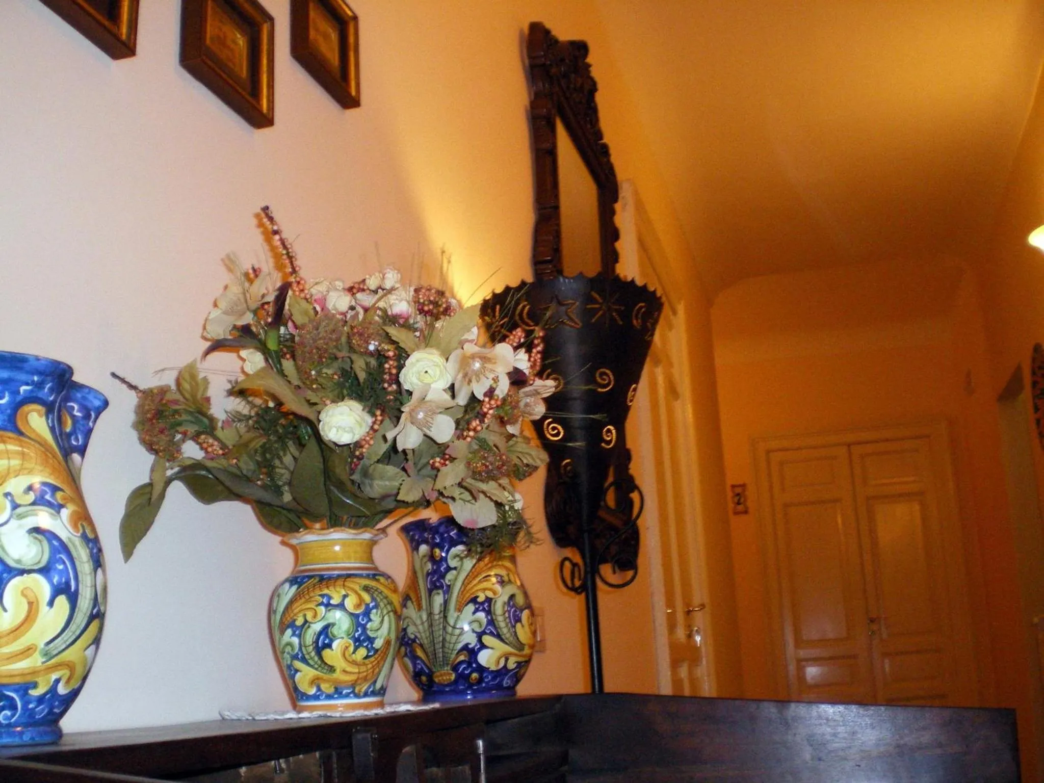 Decorative detail in Palazzo Aprile