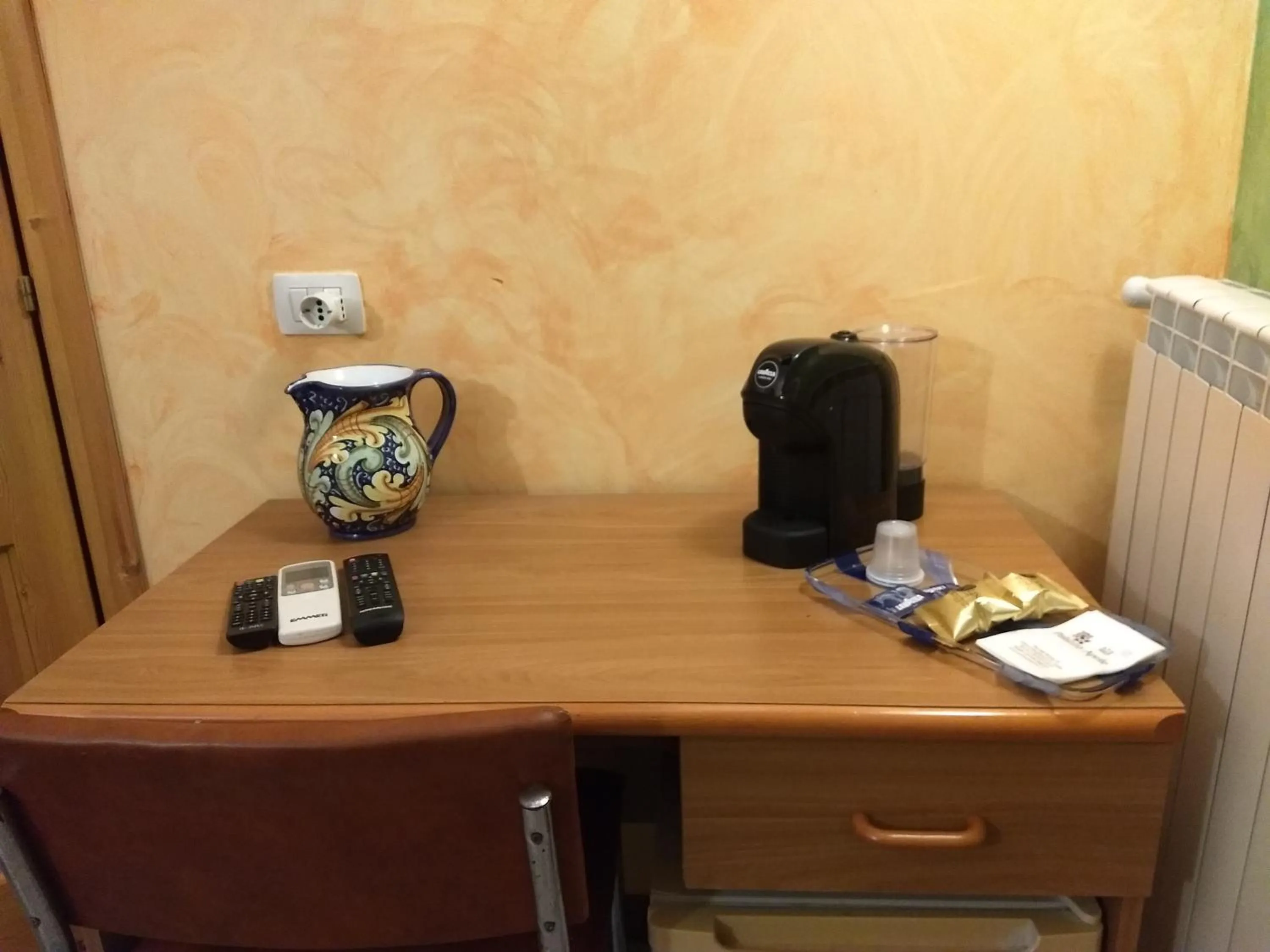 Coffee/tea facilities in Palazzo Aprile