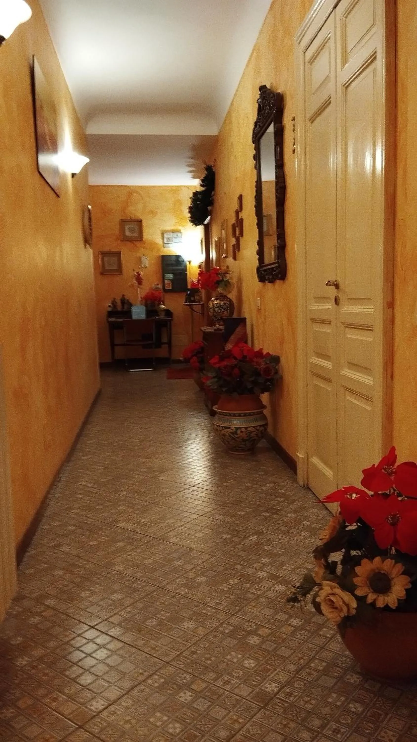 Photo of the whole room in Palazzo Aprile