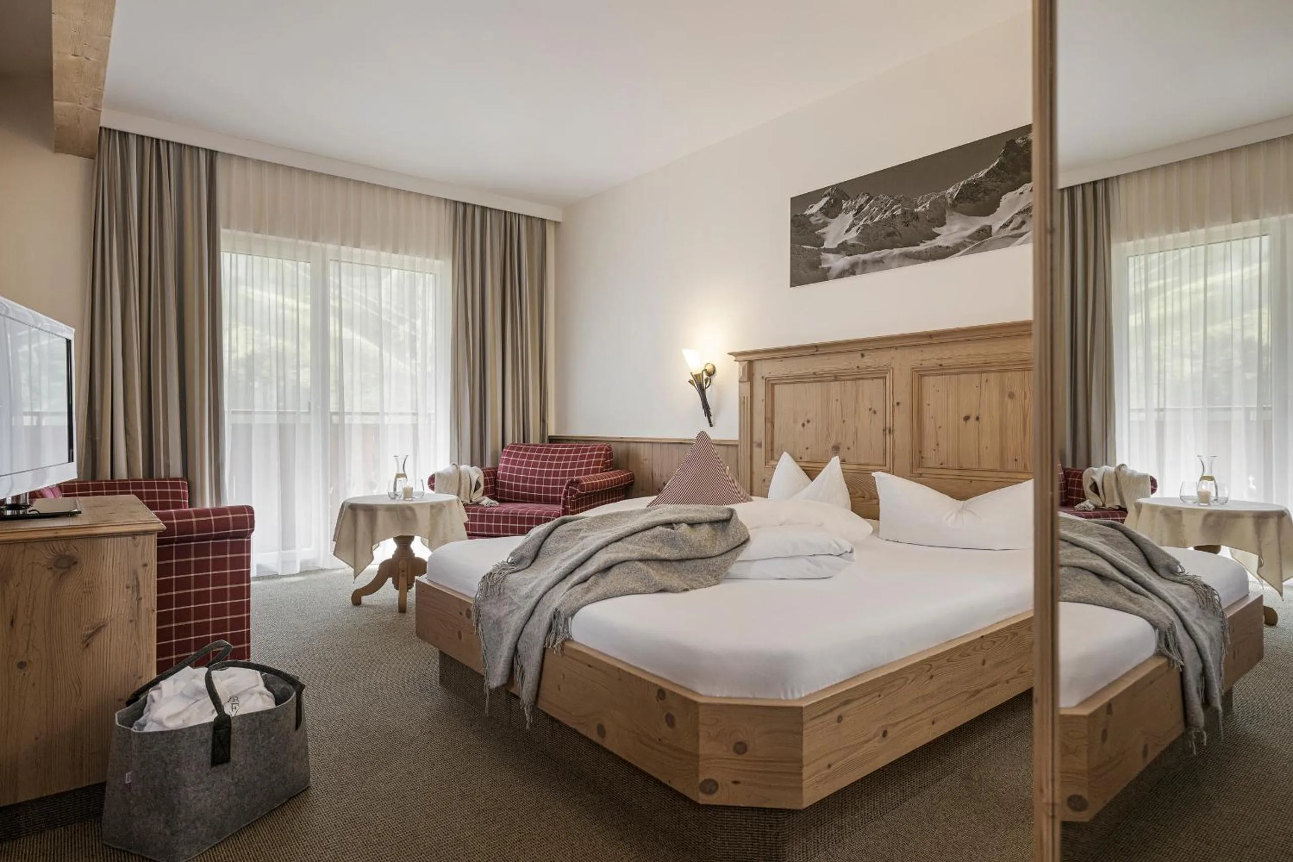 Photo of the whole room, Bed in Hotel Lenz