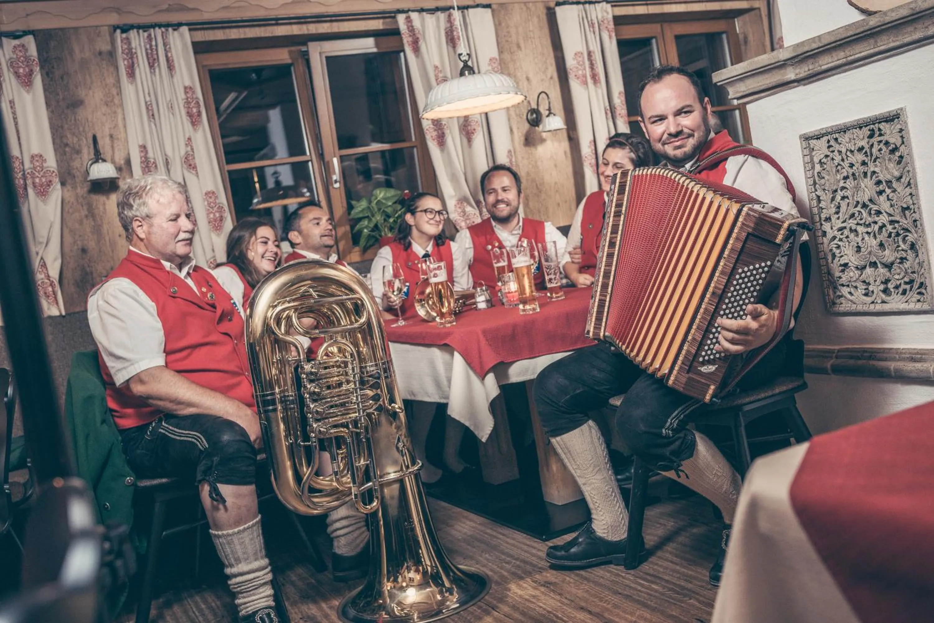 People in Hotel Lenz