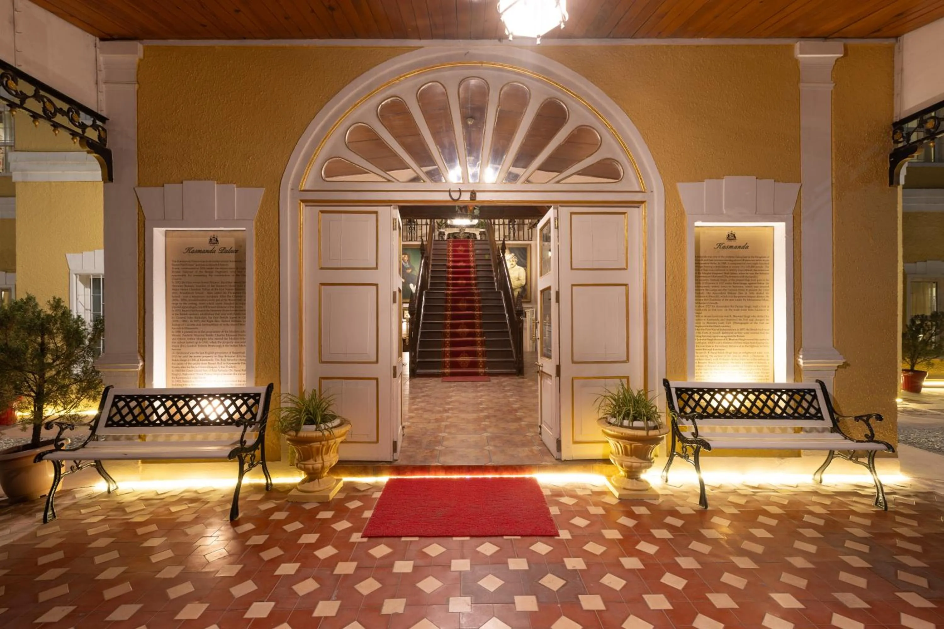 Facade/entrance in WelcomHeritage Kasmanda Palace