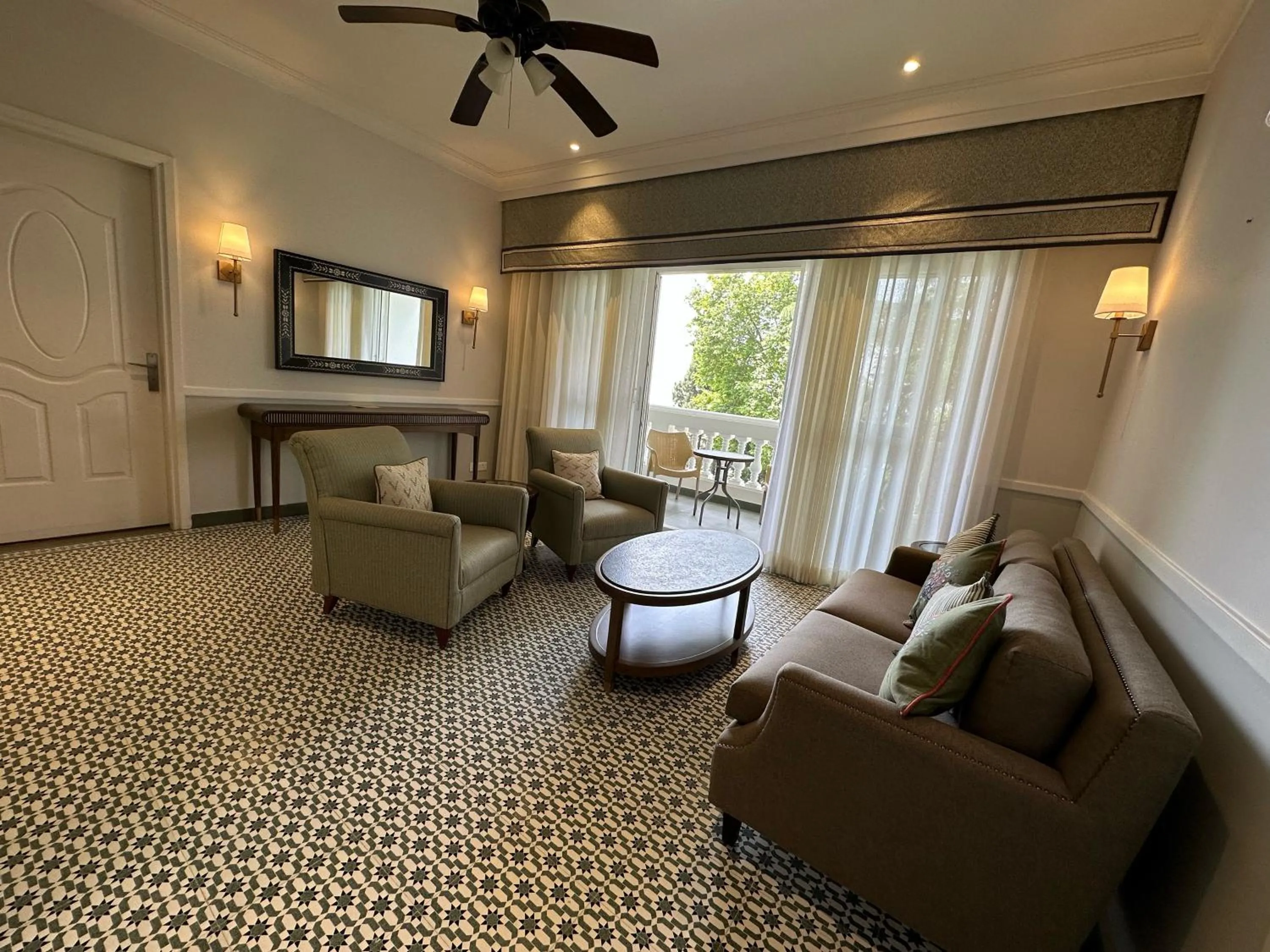 TV and multimedia in WelcomHeritage Kasmanda Palace