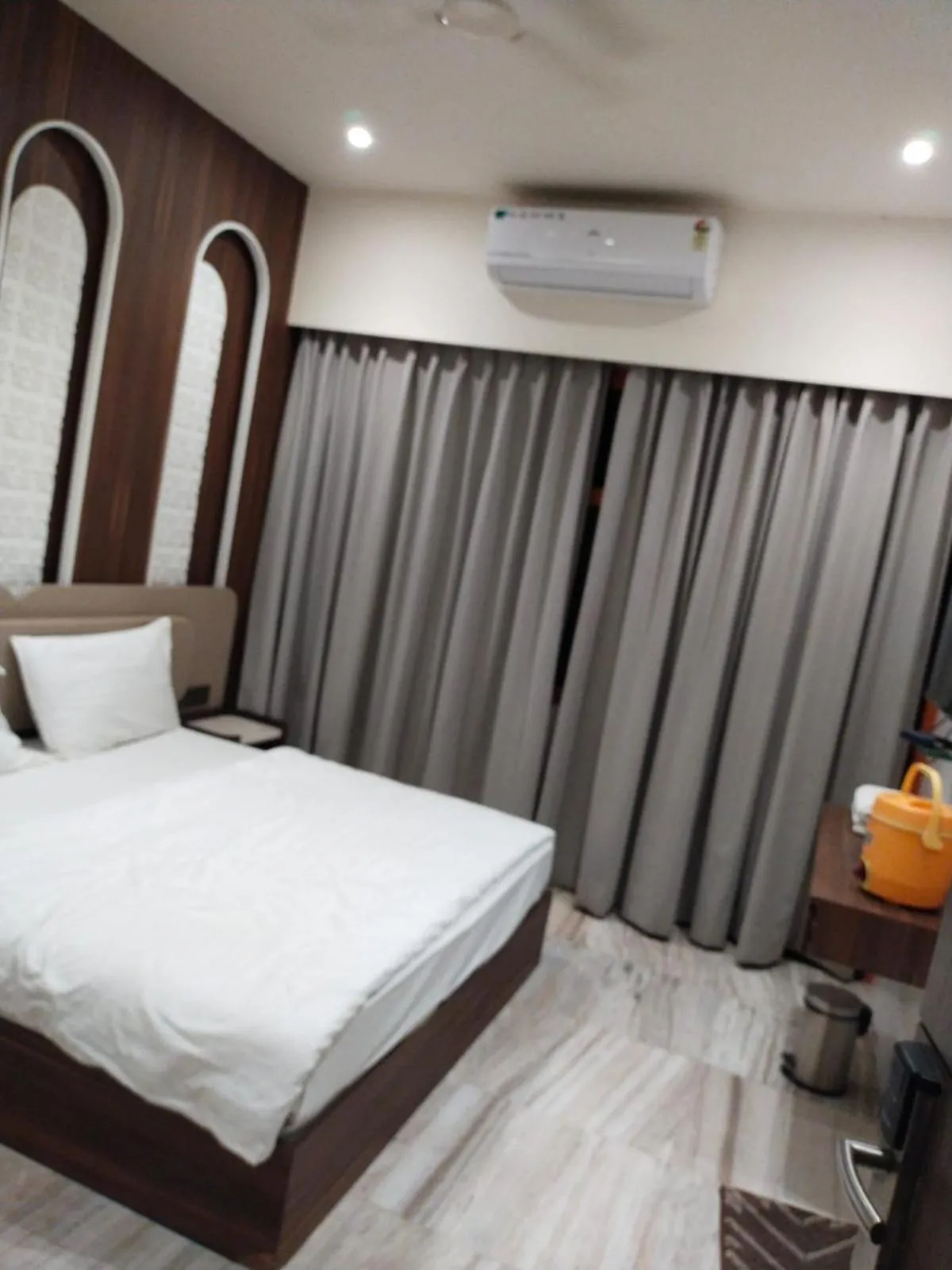 Bed in Hotel Jai Palace