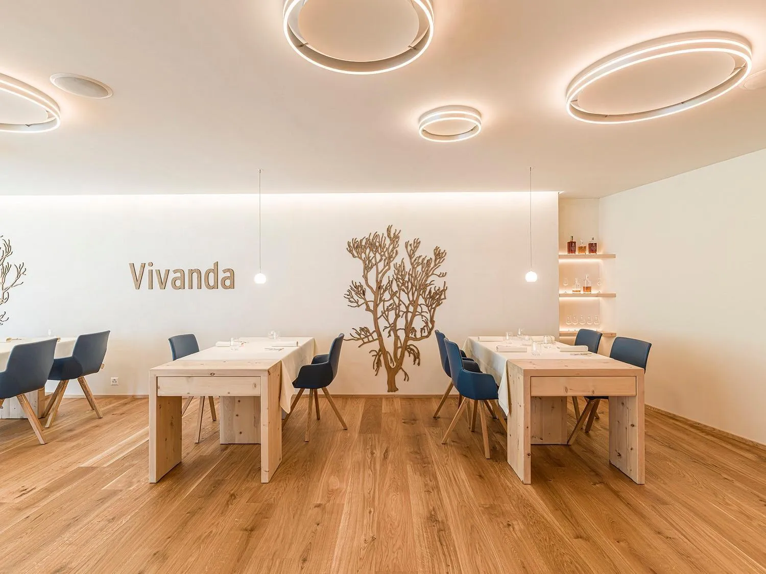 Restaurant/places to eat in Relais & Châteaux IN LAIN Hotel Cadonau