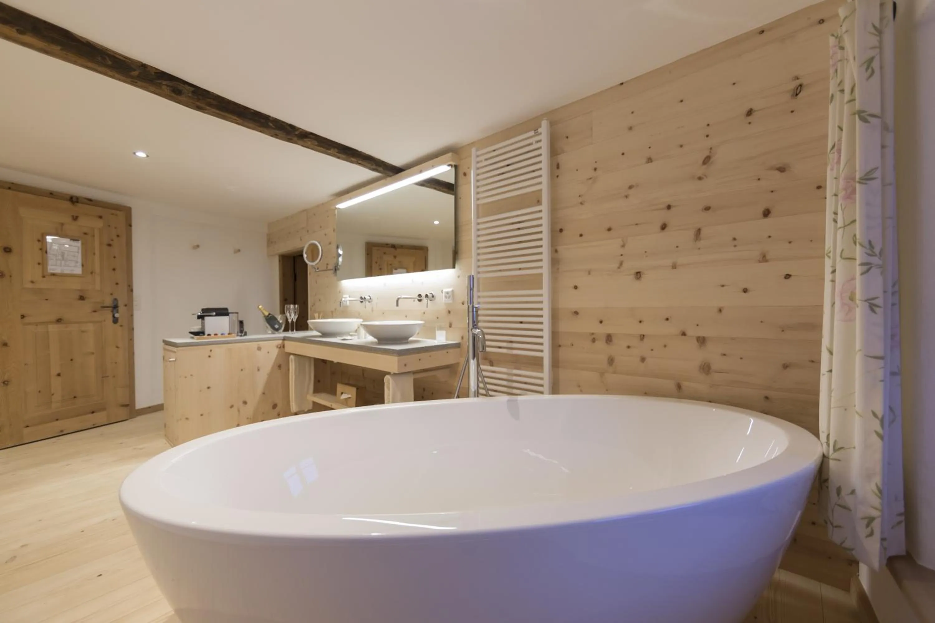 Bathroom in Relais & Châteaux IN LAIN Hotel Cadonau