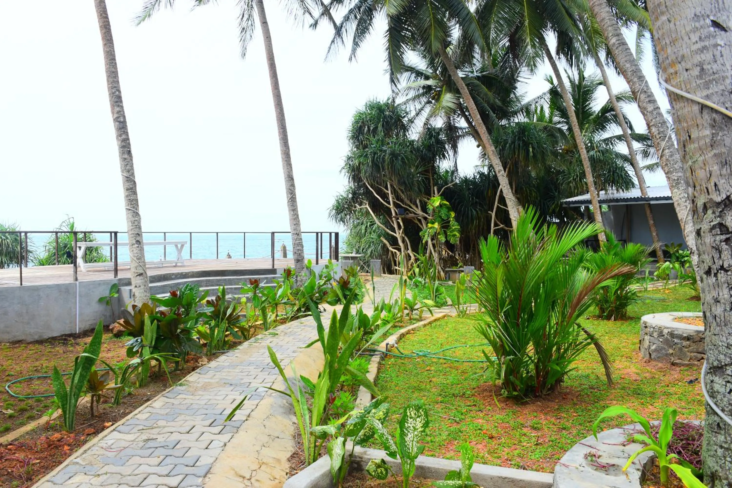 Evening entertainment in Ocean Caves, Balapitiya