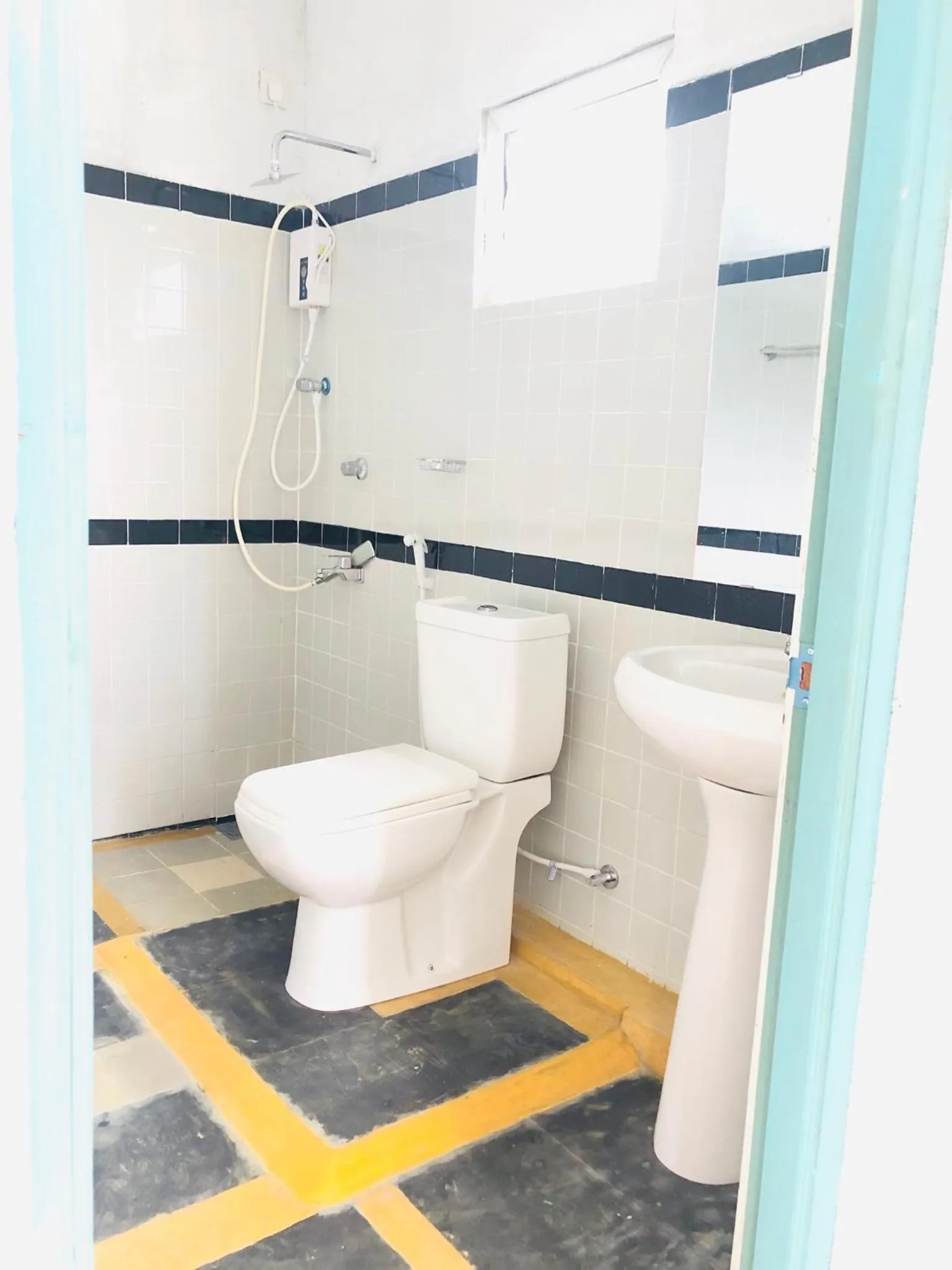 Shower in Ocean Caves, Balapitiya