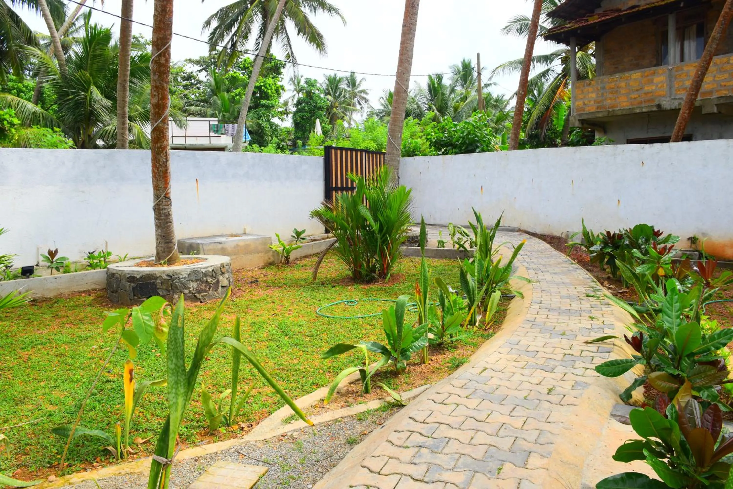 Garden in Ocean Caves, Balapitiya