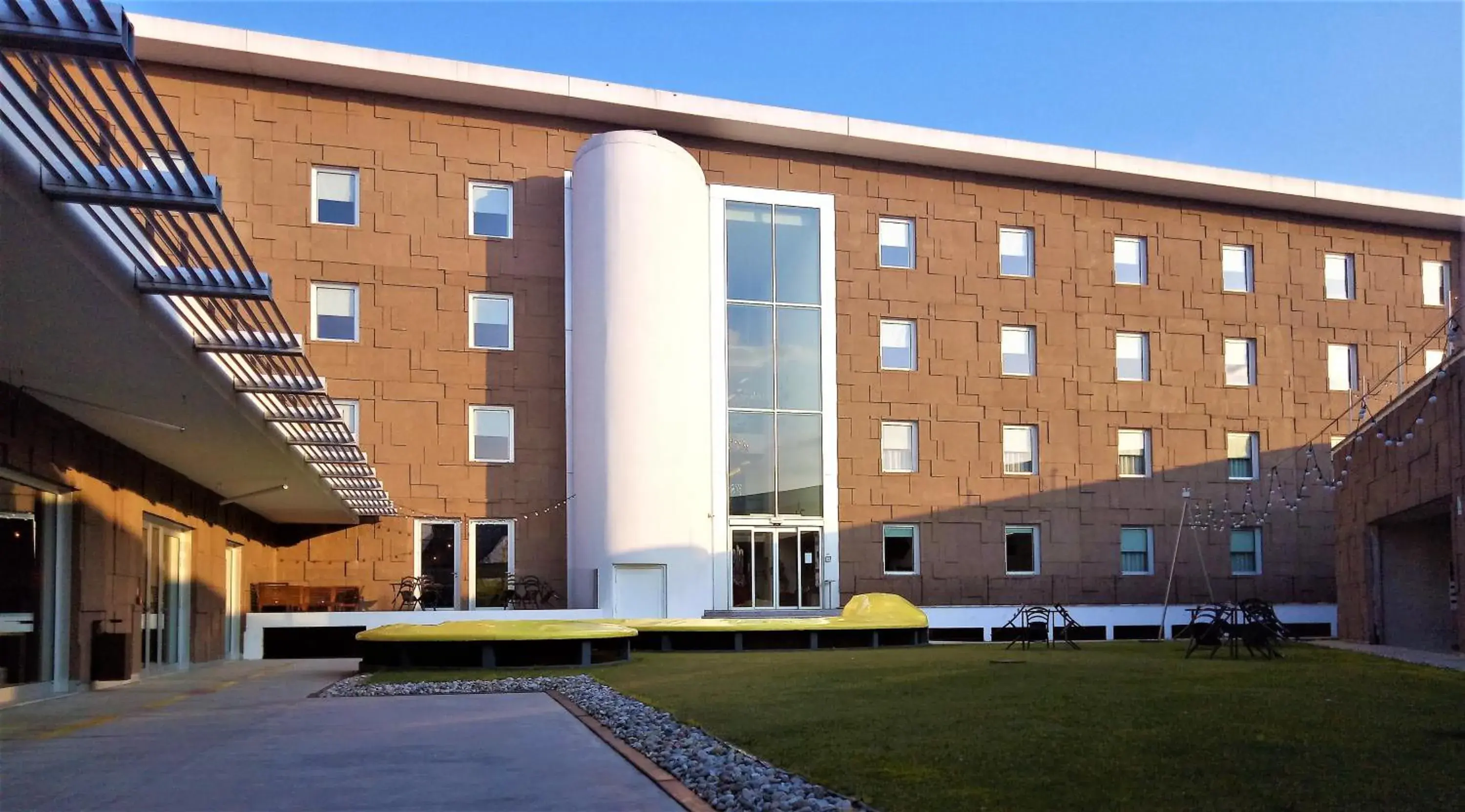 Facade/entrance in Aiden by Best Western JHD Dunant Hotel Facade/entrance in Aiden by Best Western JHD Dunant Hotel