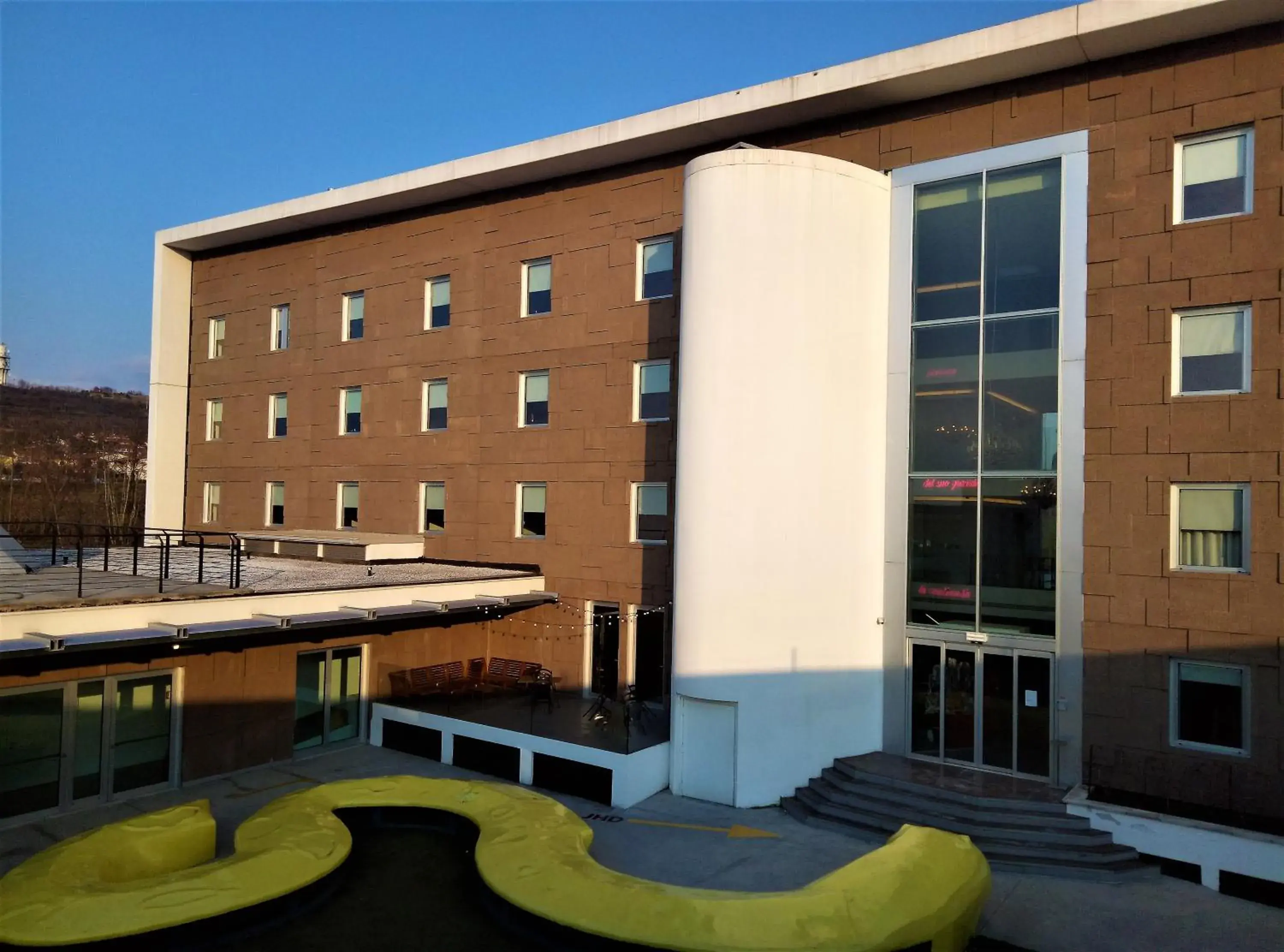 Property building in Aiden by Best Western JHD Dunant Hotel Property building in Aiden by Best Western JHD Dunant Hotel