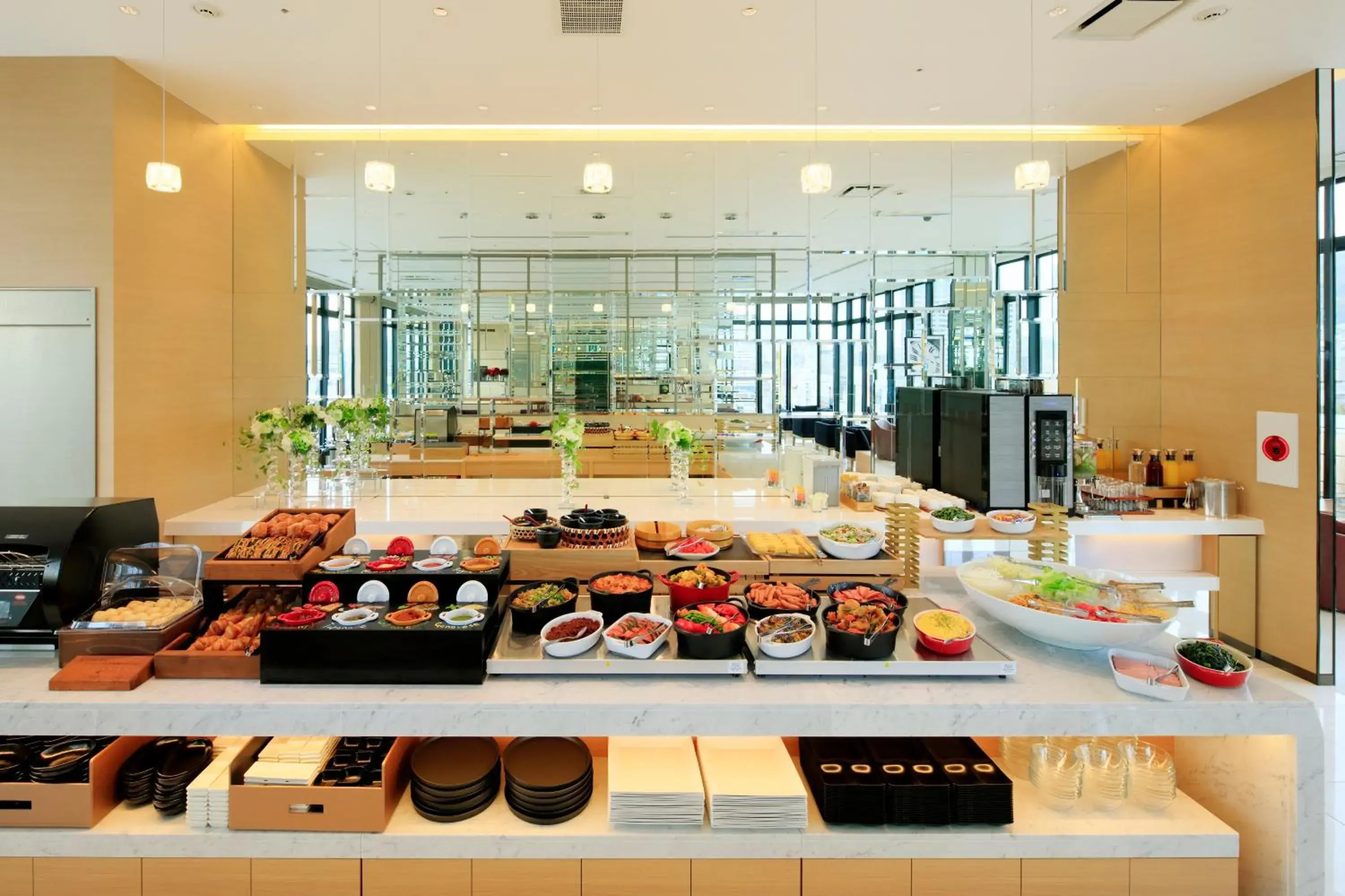 Restaurant/places to eat in Candeo Hotels Kobe Tor Road Restaurant/places to eat in Candeo Hotels Kobe Tor Road