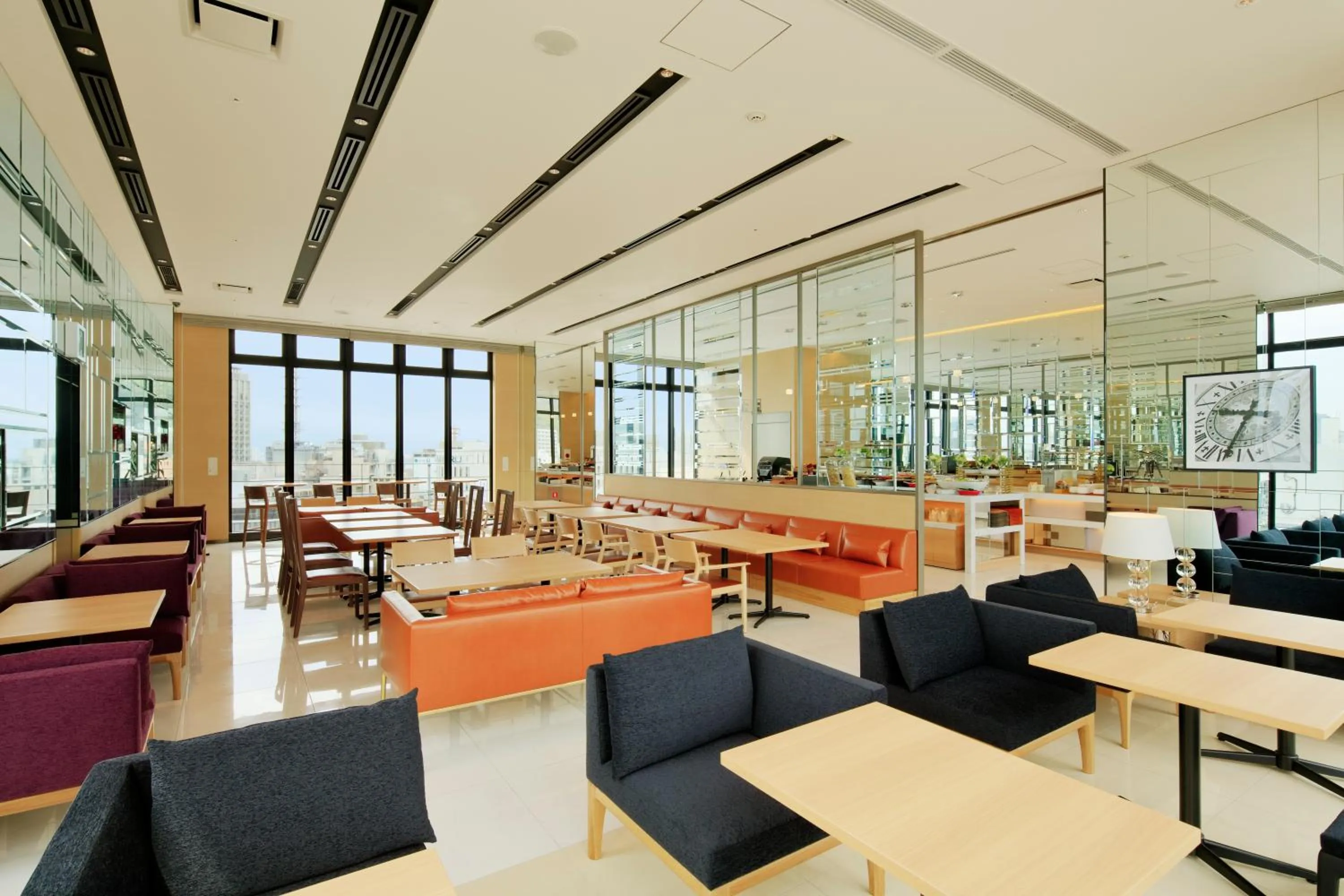 Restaurant/places to eat in Candeo Hotels Kobe Tor Road