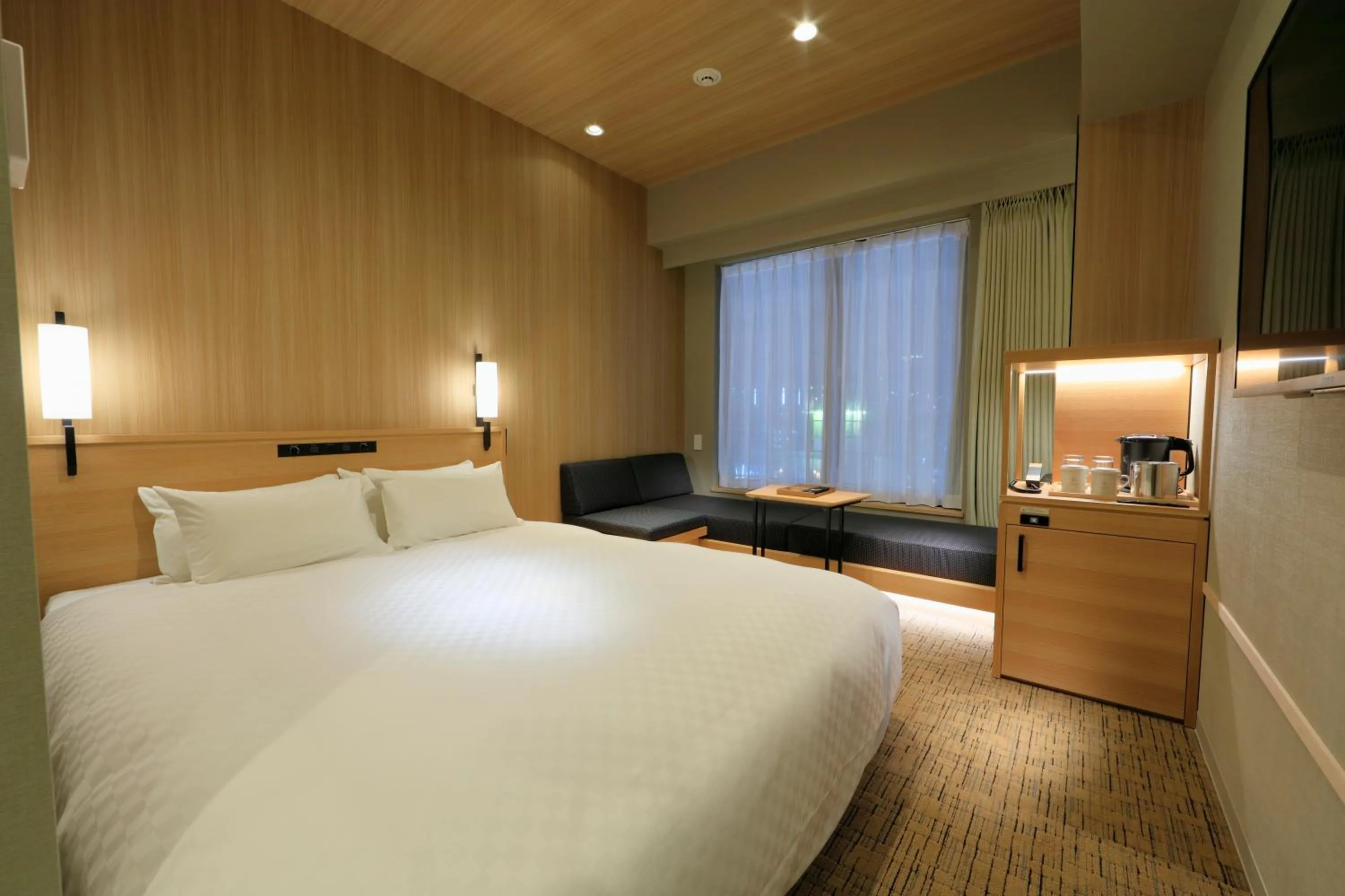 Bedroom, Bed in Candeo Hotels Kobe Tor Road