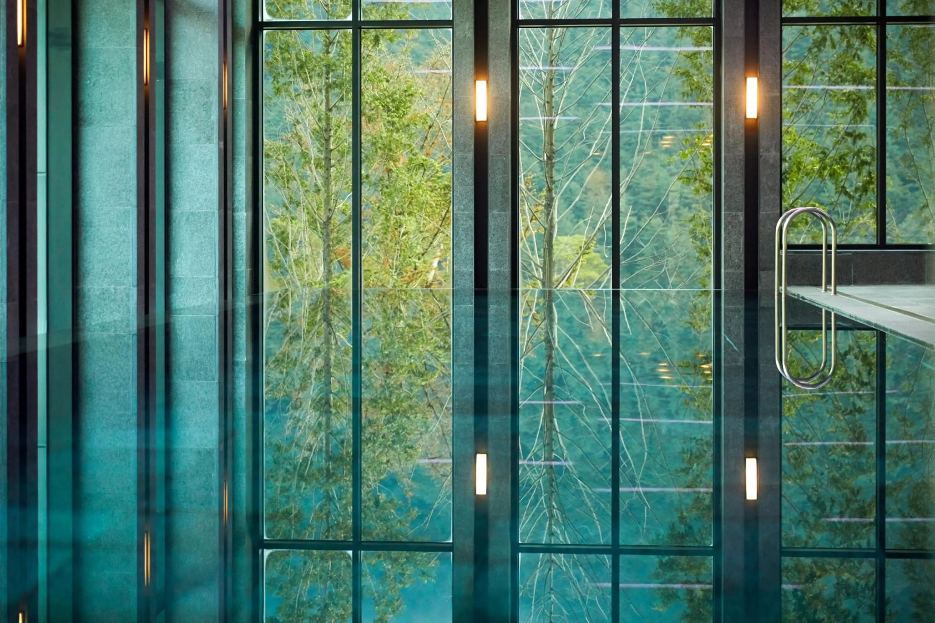 Swimming pool in PARK ROCHE Resort & Wellness