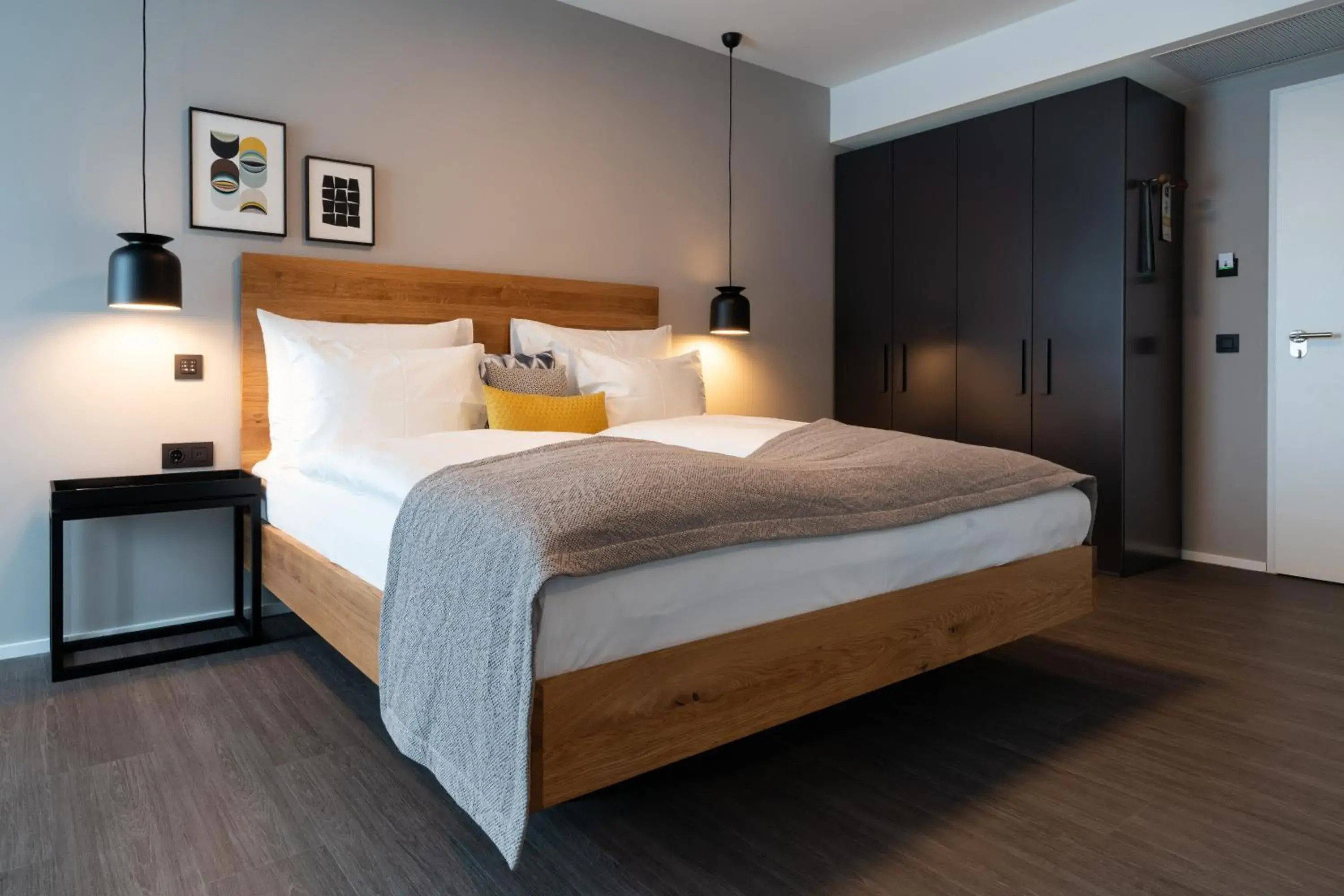 Staff, Bed in Timehouse Serviced Apartments Staff, Bed in Timehouse Serviced Apartments