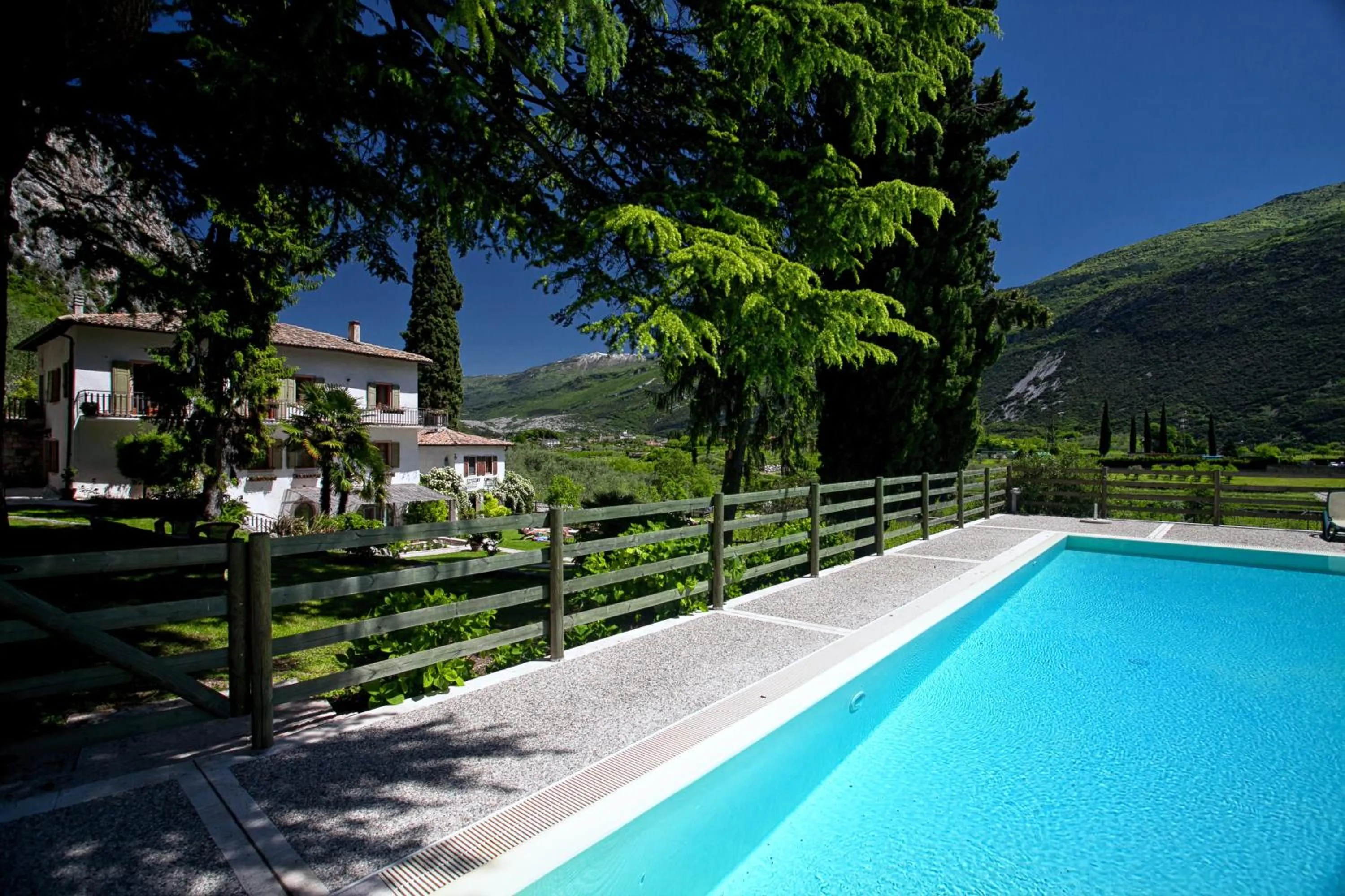 Swimming pool in Agriturismo Maso Lizzone
