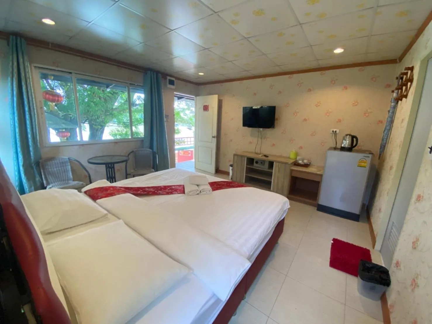 Bed in Golden Dragon Kanchanaburi