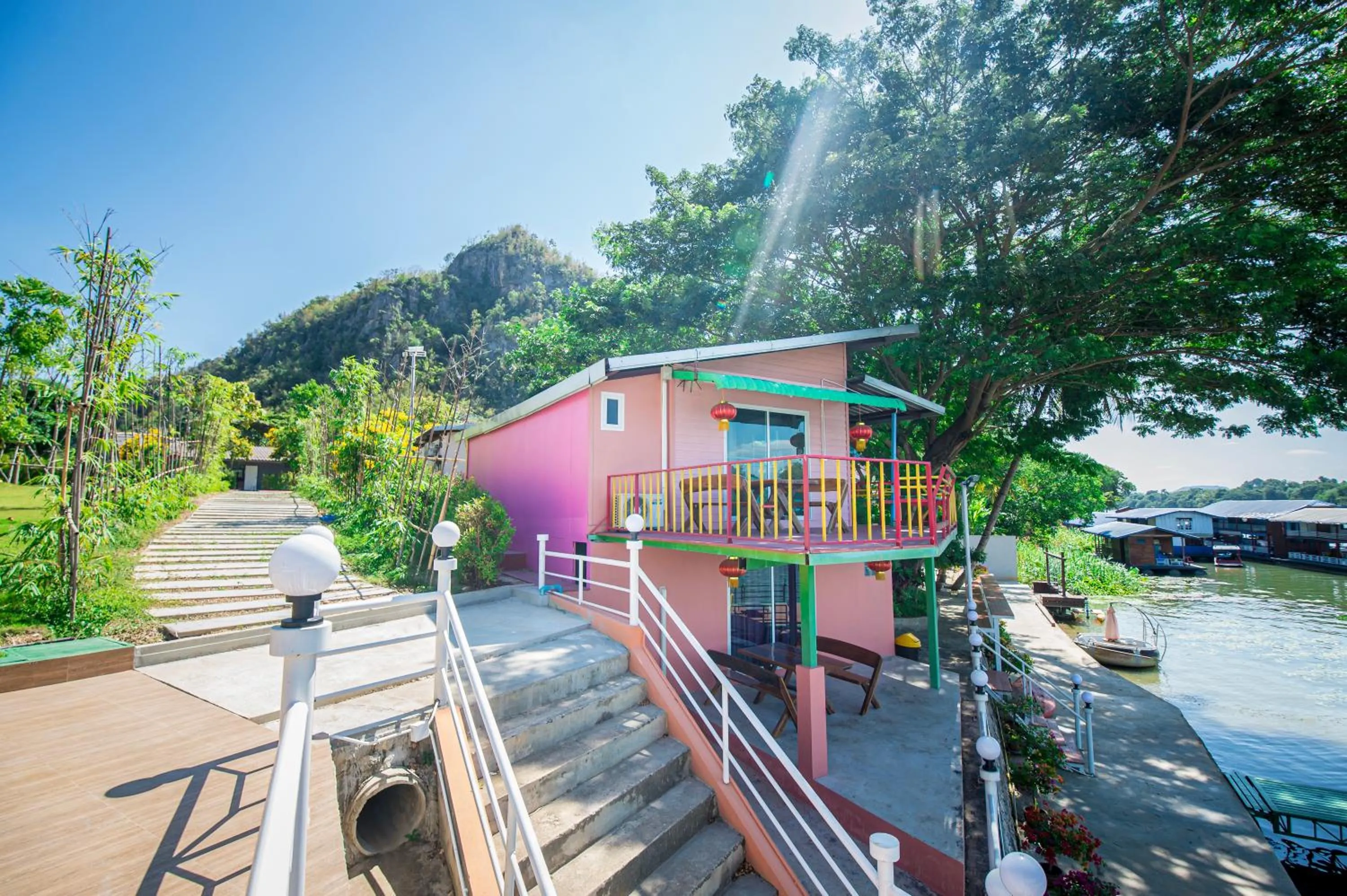 Patio in Golden Dragon Kanchanaburi