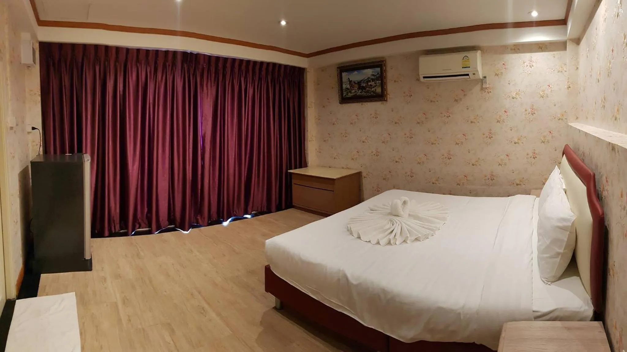 Bed in Golden Dragon Kanchanaburi