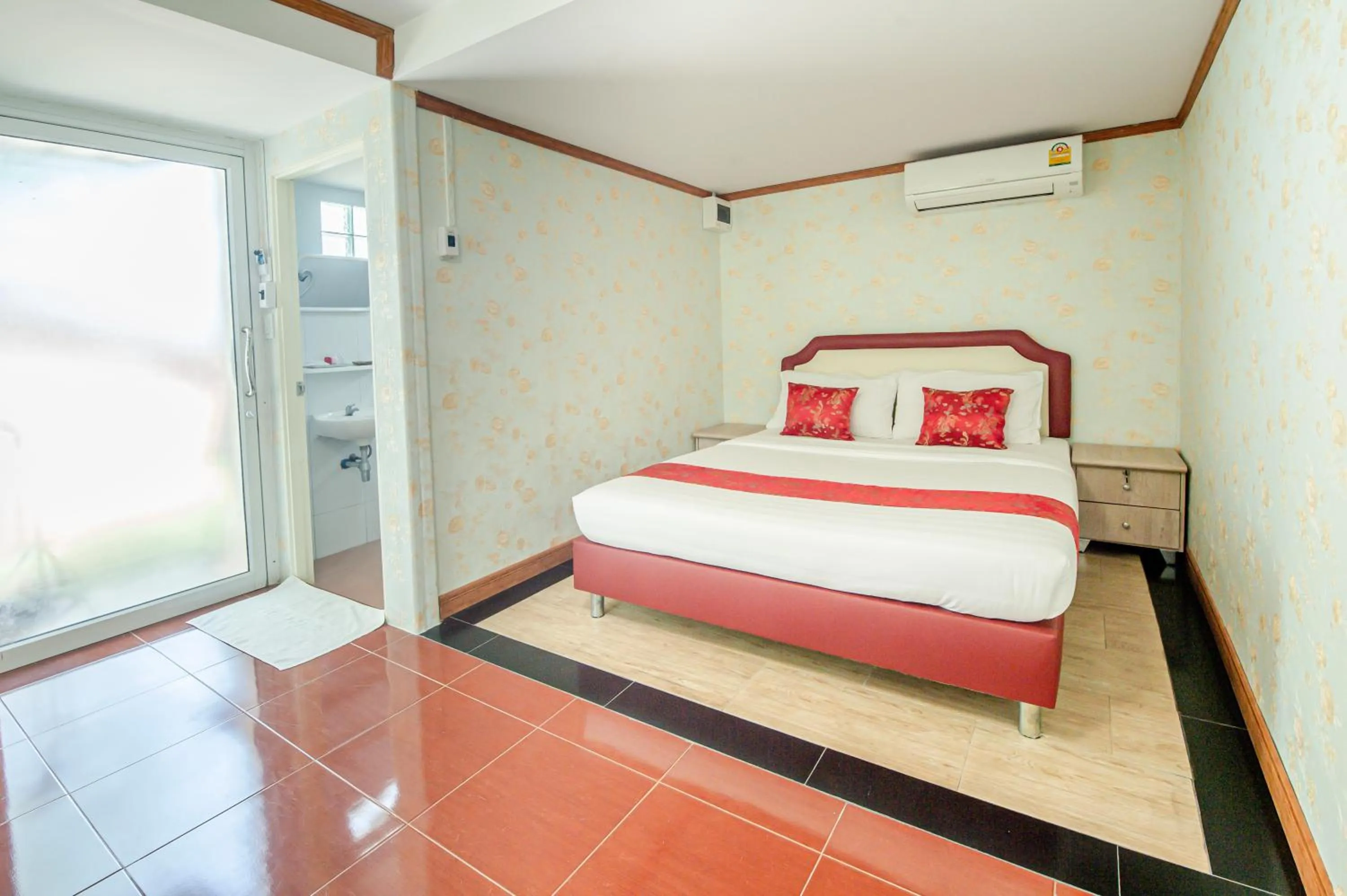 Bed in Golden Dragon Kanchanaburi