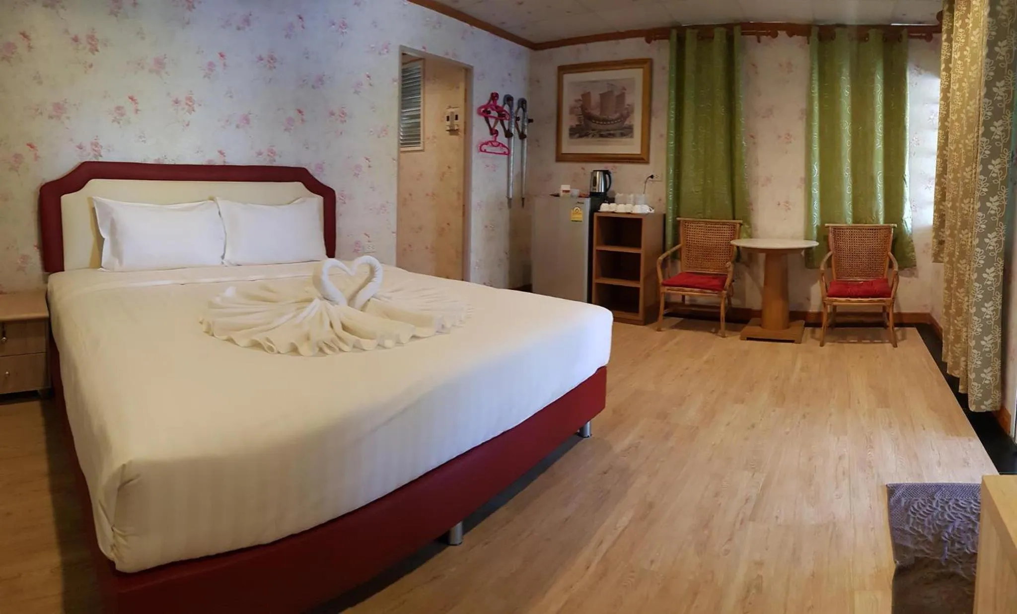 Bed in Golden Dragon Kanchanaburi