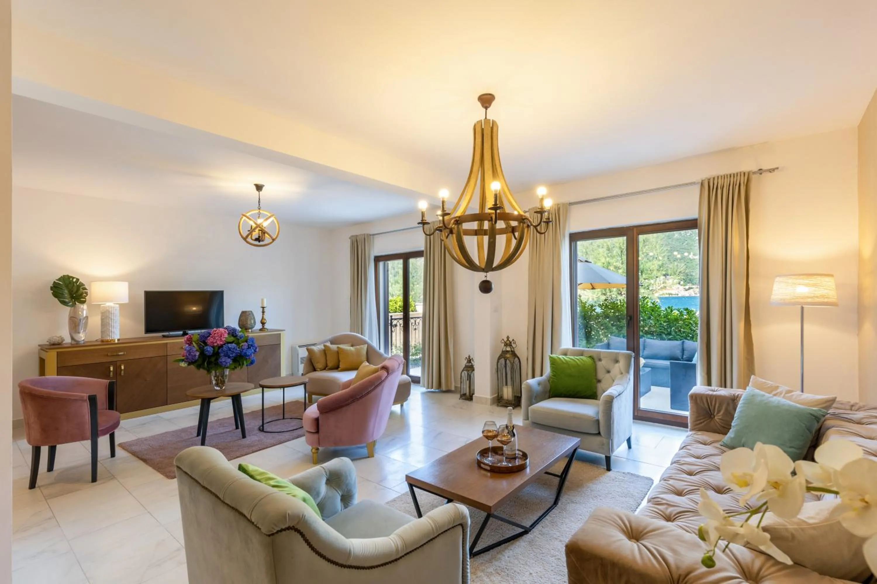 Living room in HUMA Kotor Bay Hotel and Villas