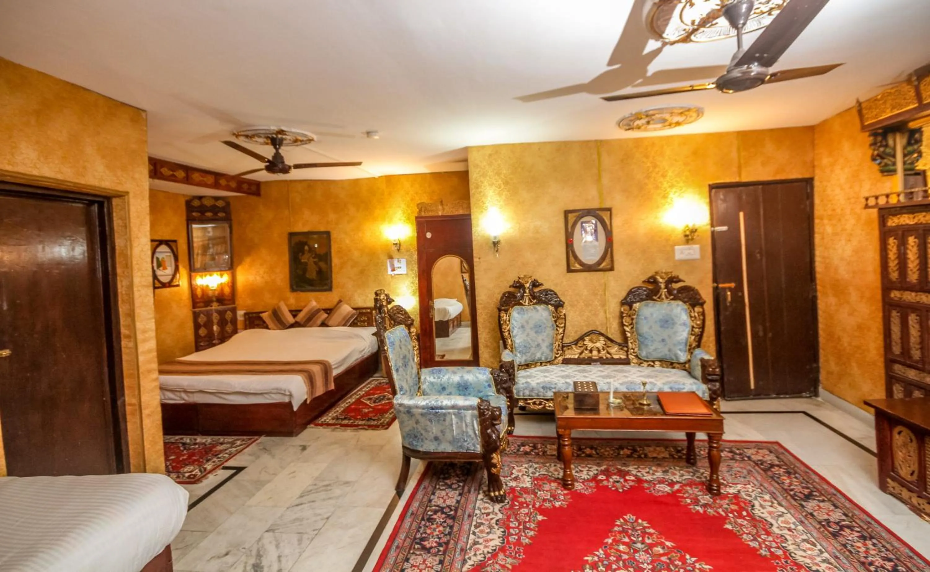 Bed in WelcomHeritage Grace Hotel