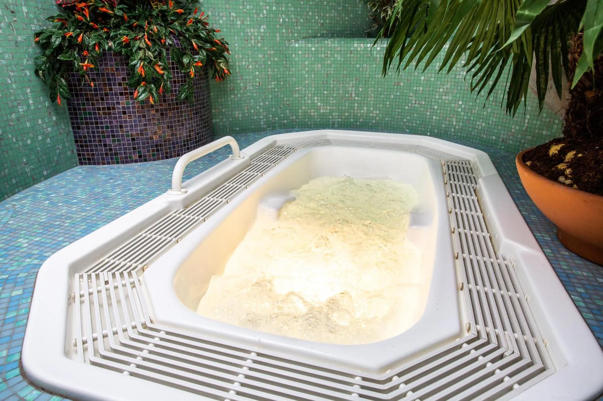 Hot Tub in Hotel Natale