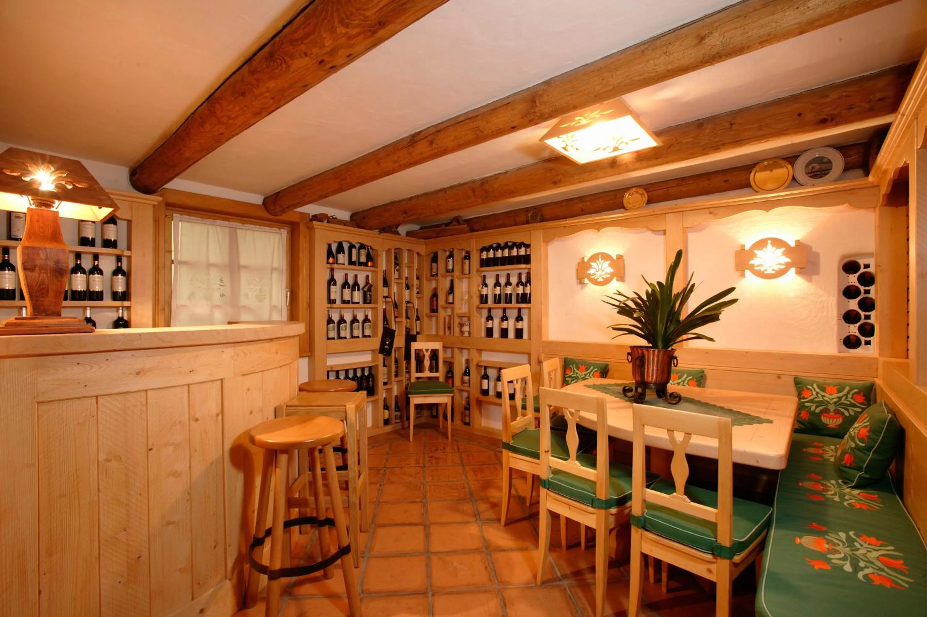 Restaurant/places to eat in Hotel Natale