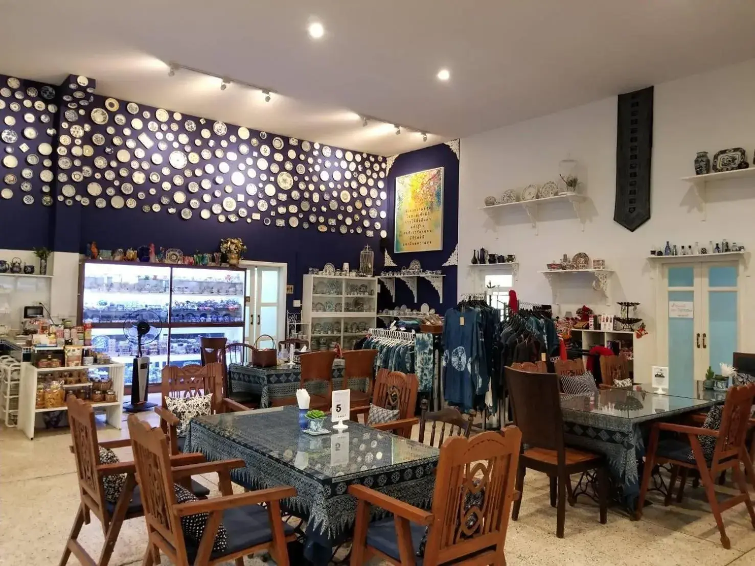 Restaurant/places to eat in PX122 DBEST HOTEL Restaurant/places to eat in PX122 DBEST HOTEL