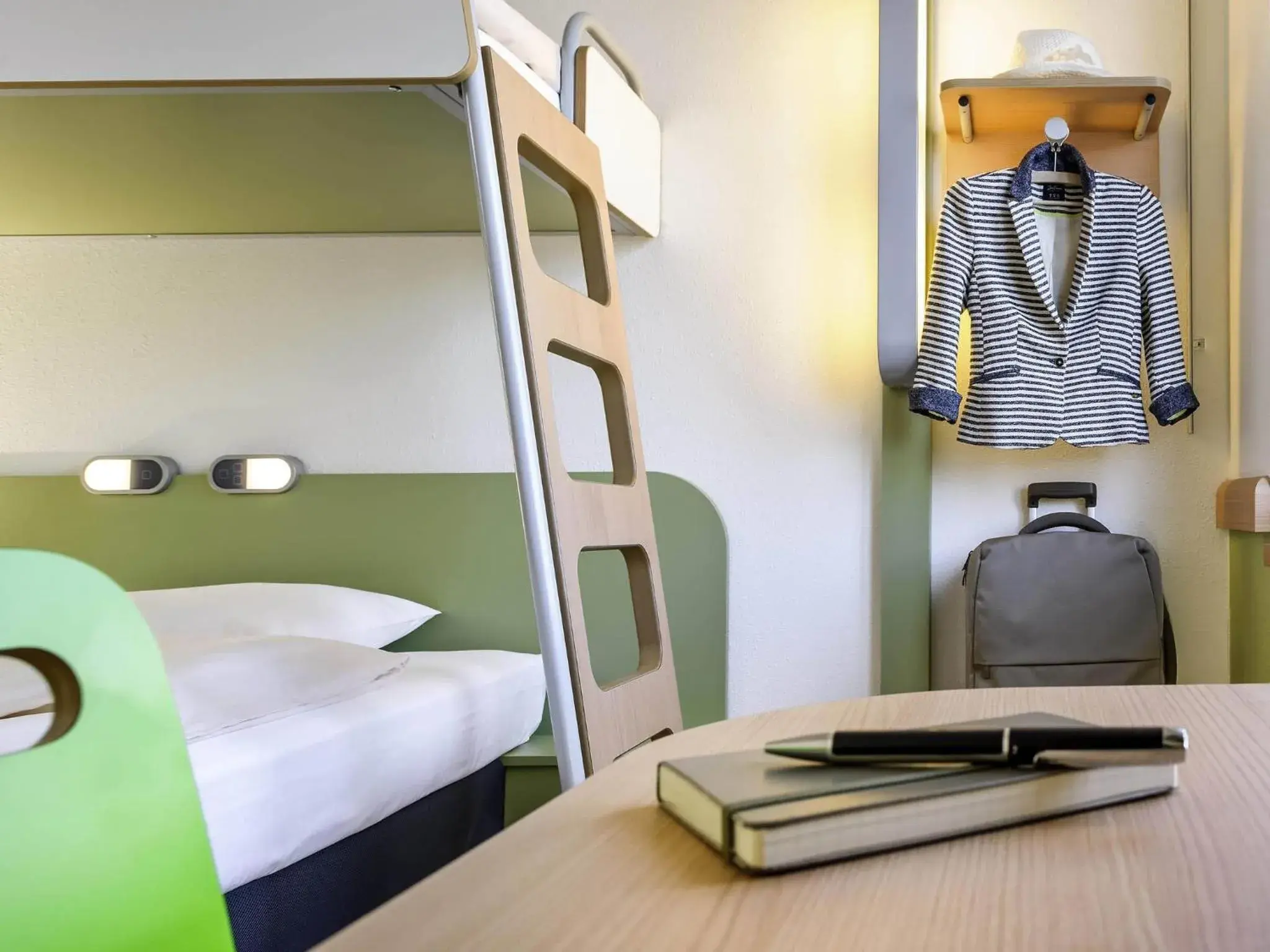 Bedroom, Bed in ibis budget Lyon Est Chaponnay Bedroom, Bed in ibis budget Lyon Est Chaponnay