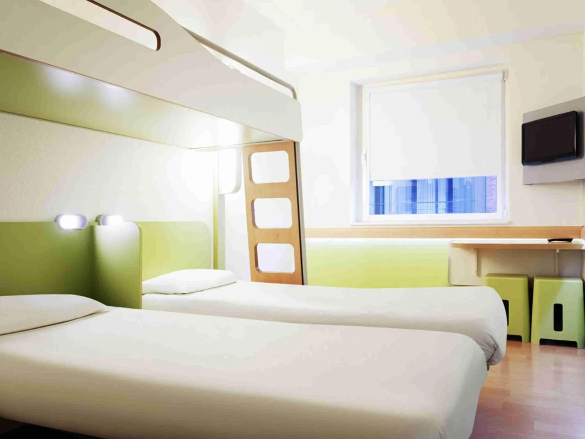 Bedroom, Bed in ibis budget Lyon Est Chaponnay