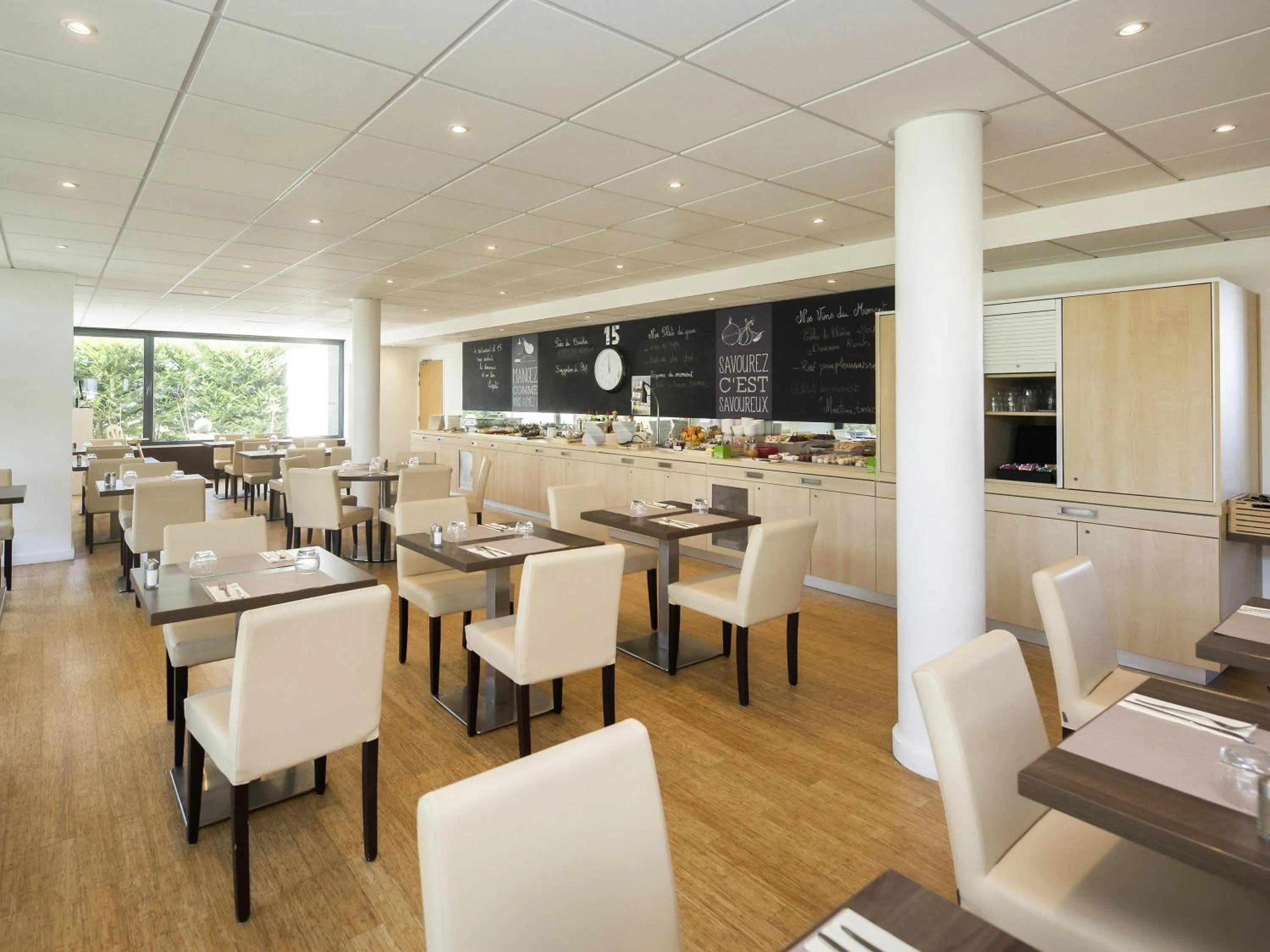 Restaurant/places to eat in ibis budget Lyon Est Chaponnay