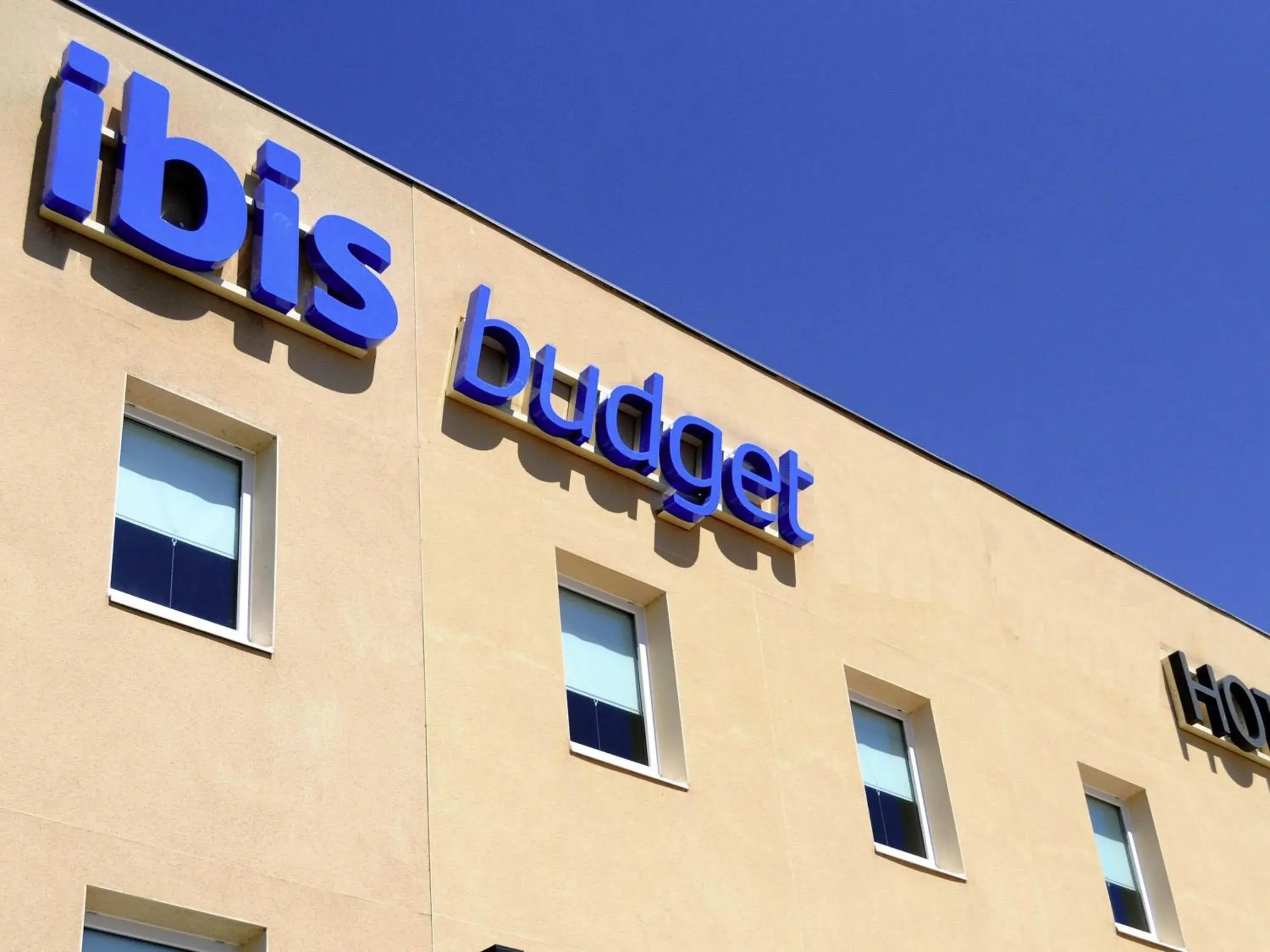 Property building in ibis budget Lyon Est Chaponnay Property building in ibis budget Lyon Est Chaponnay