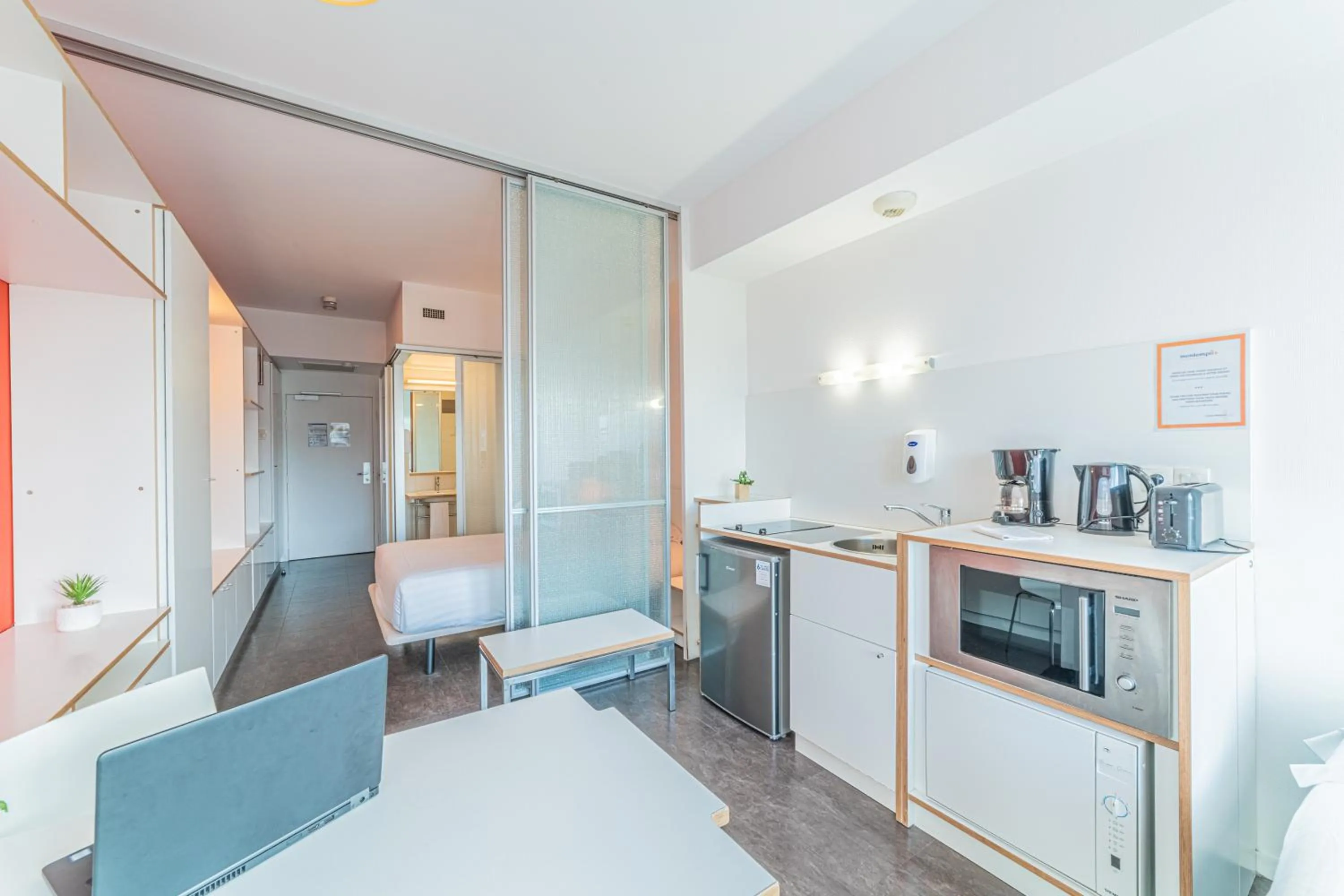 Photo of the whole room, Bed in Residence Montempo Appart'Hôtel Lyon Cite Internationale