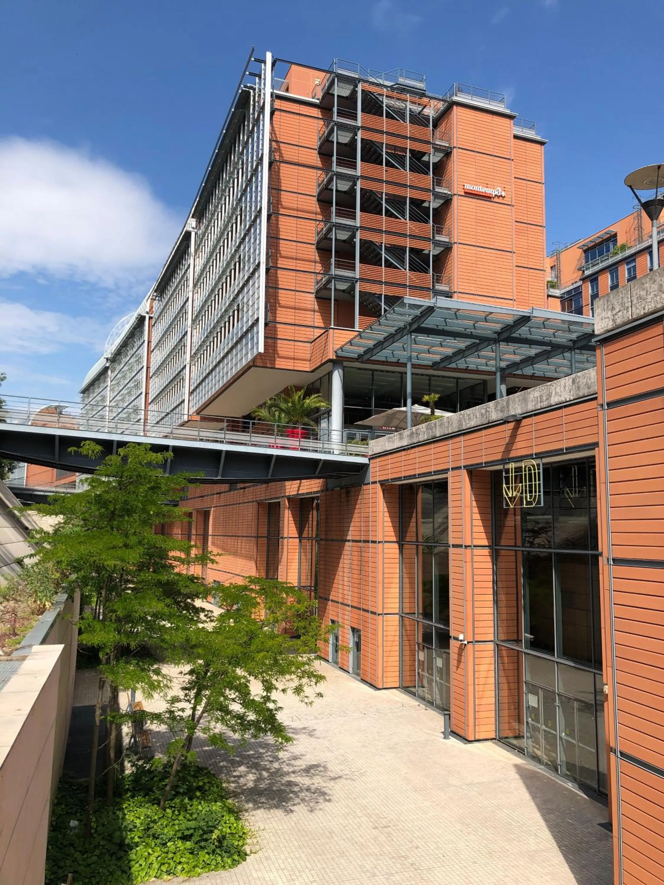 Property building in Residence Montempo Appart'Hôtel Lyon Cite Internationale