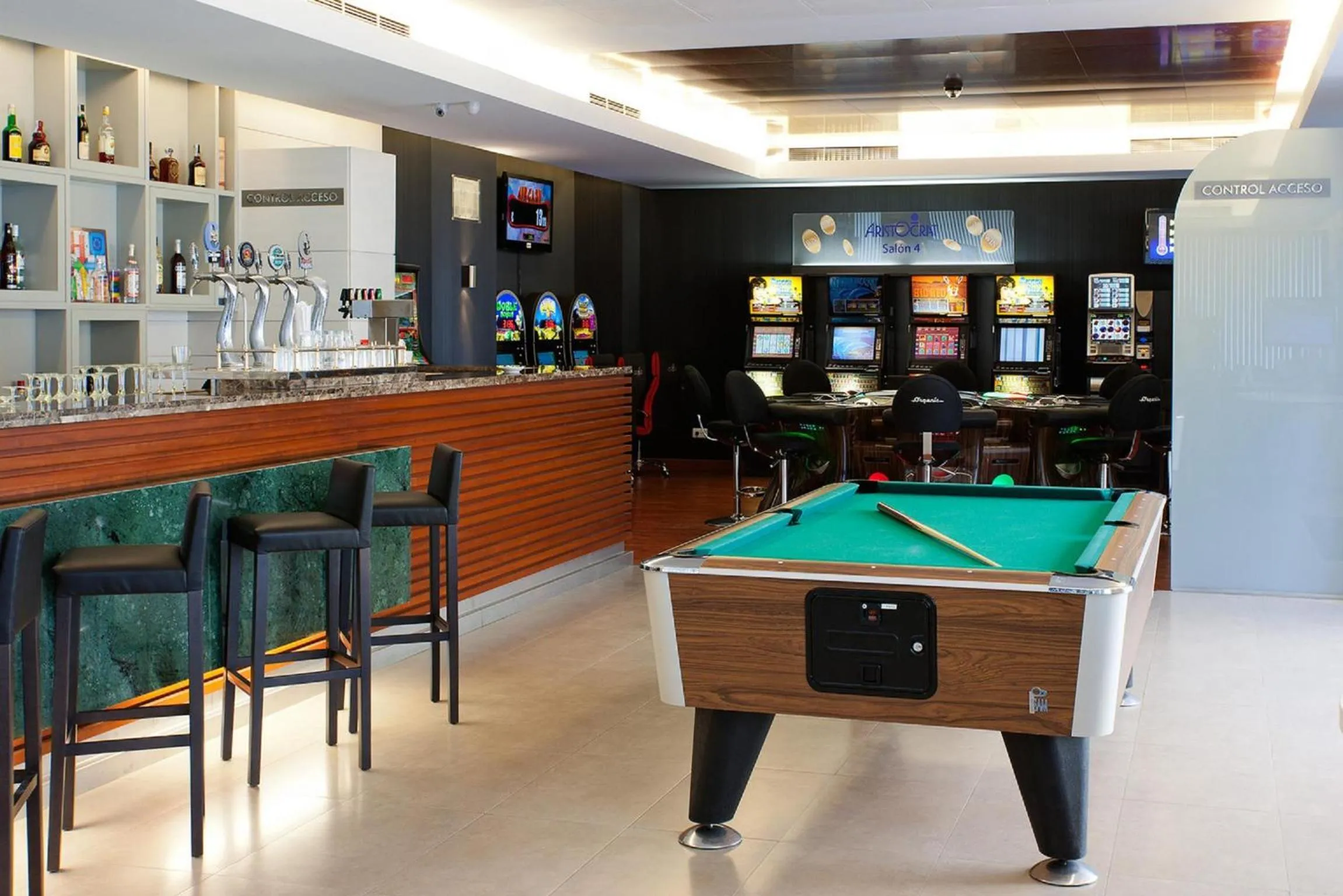 Billiard in Mercure Algeciras