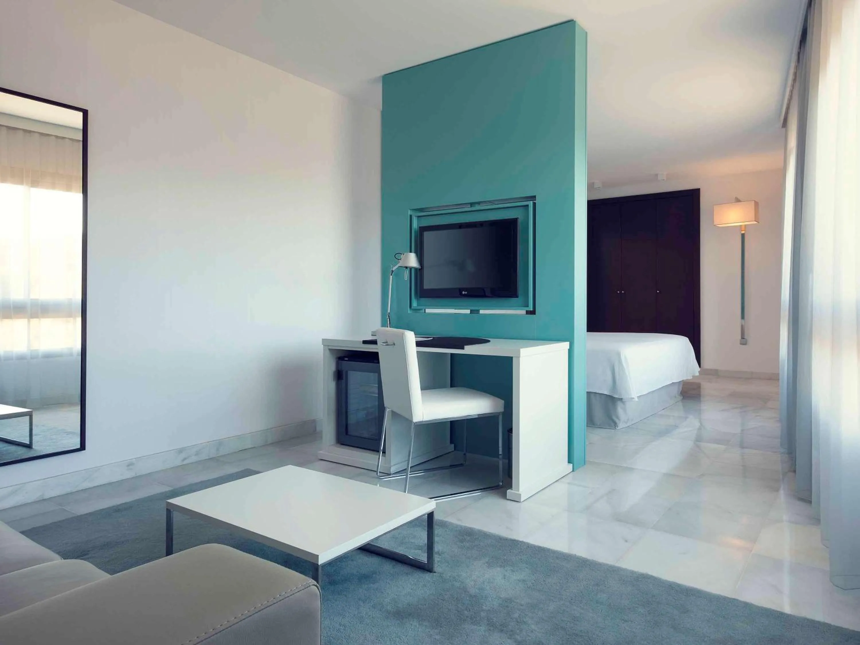 Photo of the whole room, Bed in Mercure Algeciras