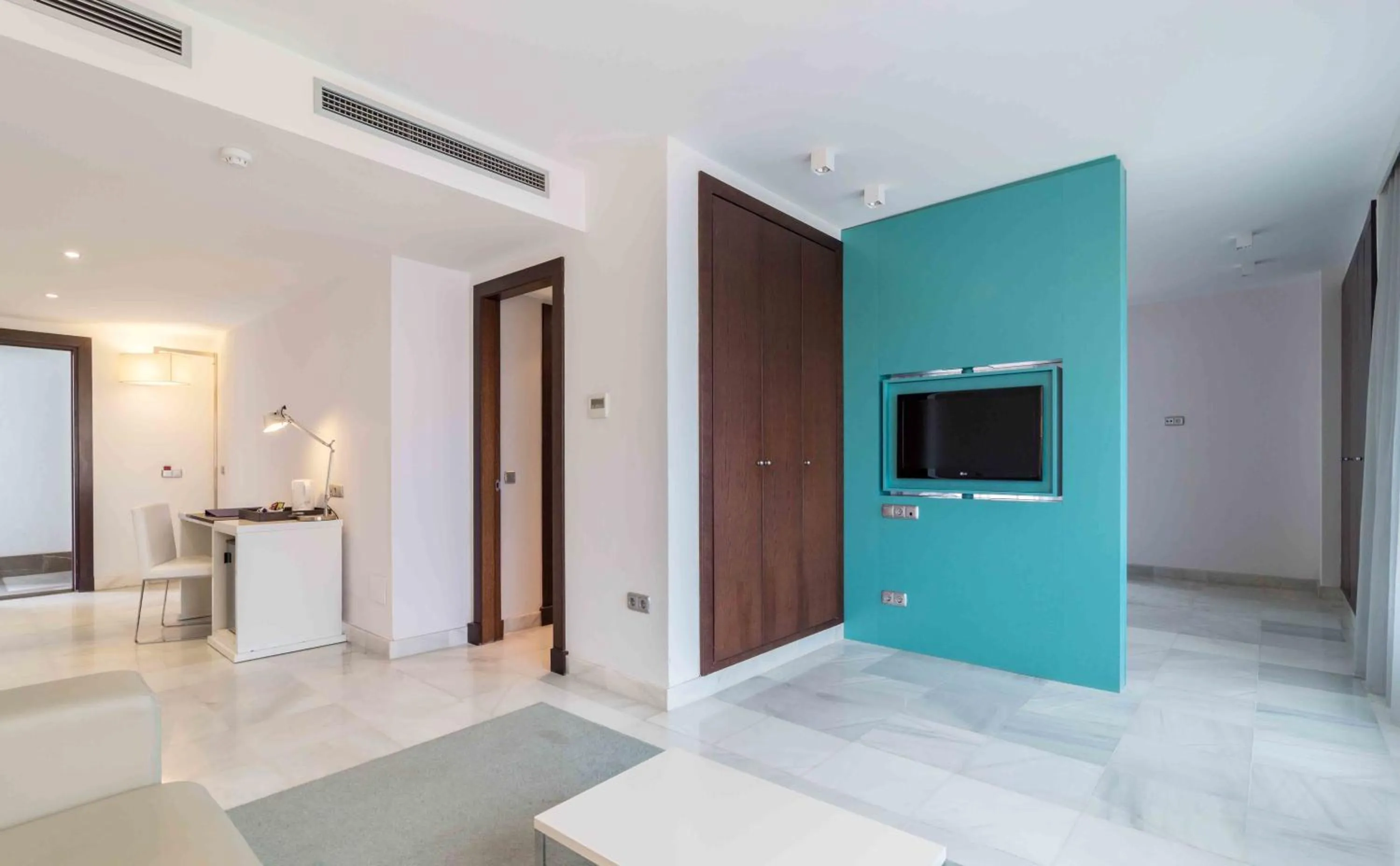 Photo of the whole room in Mercure Algeciras