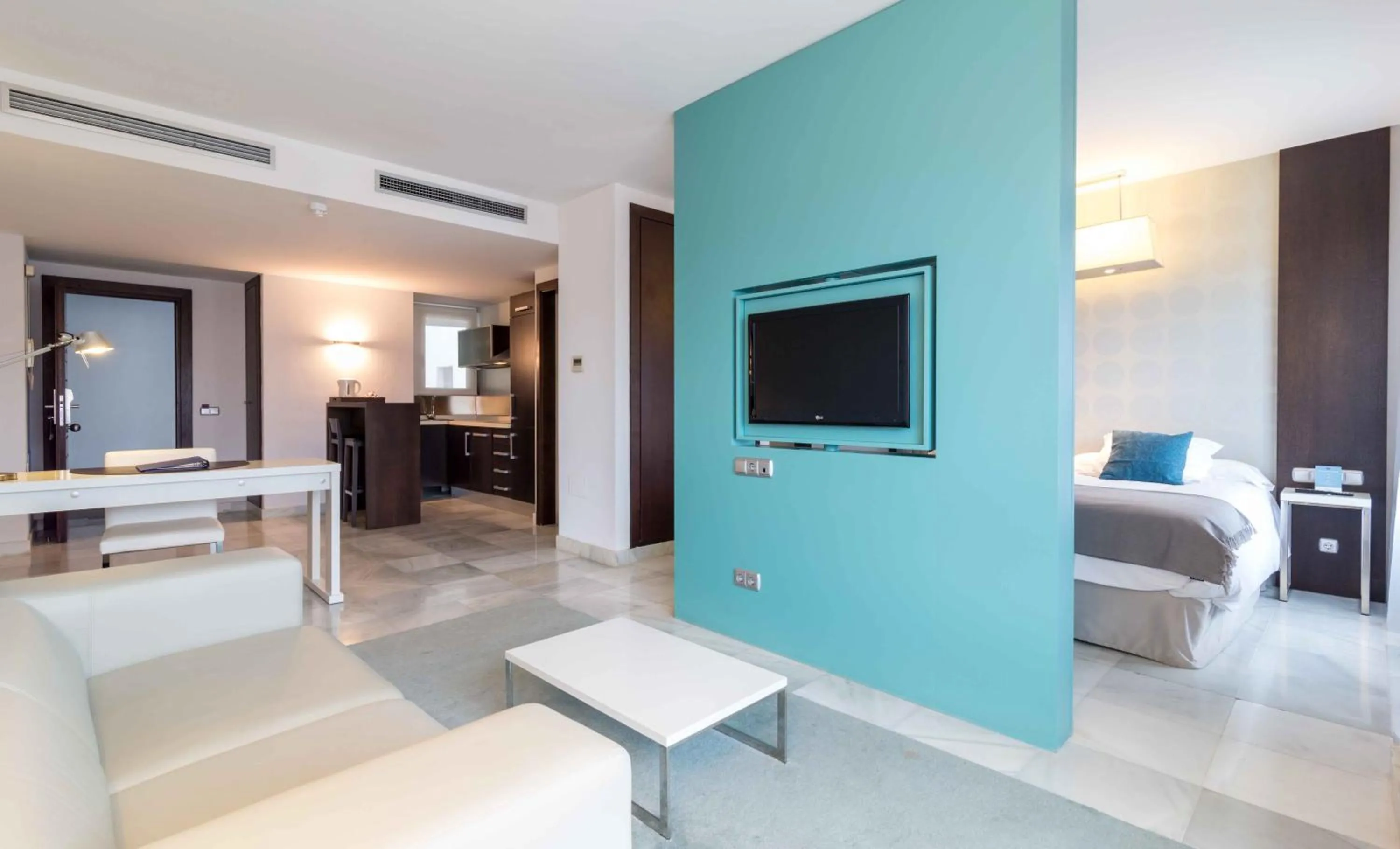 Bed in Mercure Algeciras