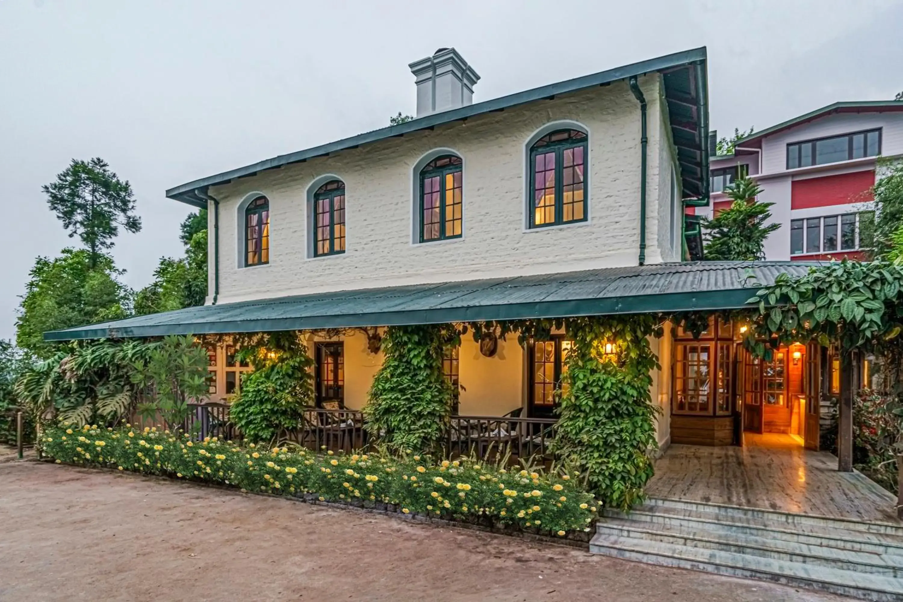 Facade/entrance in Sterling Park Kalimpong Facade/entrance in Sterling Park Kalimpong