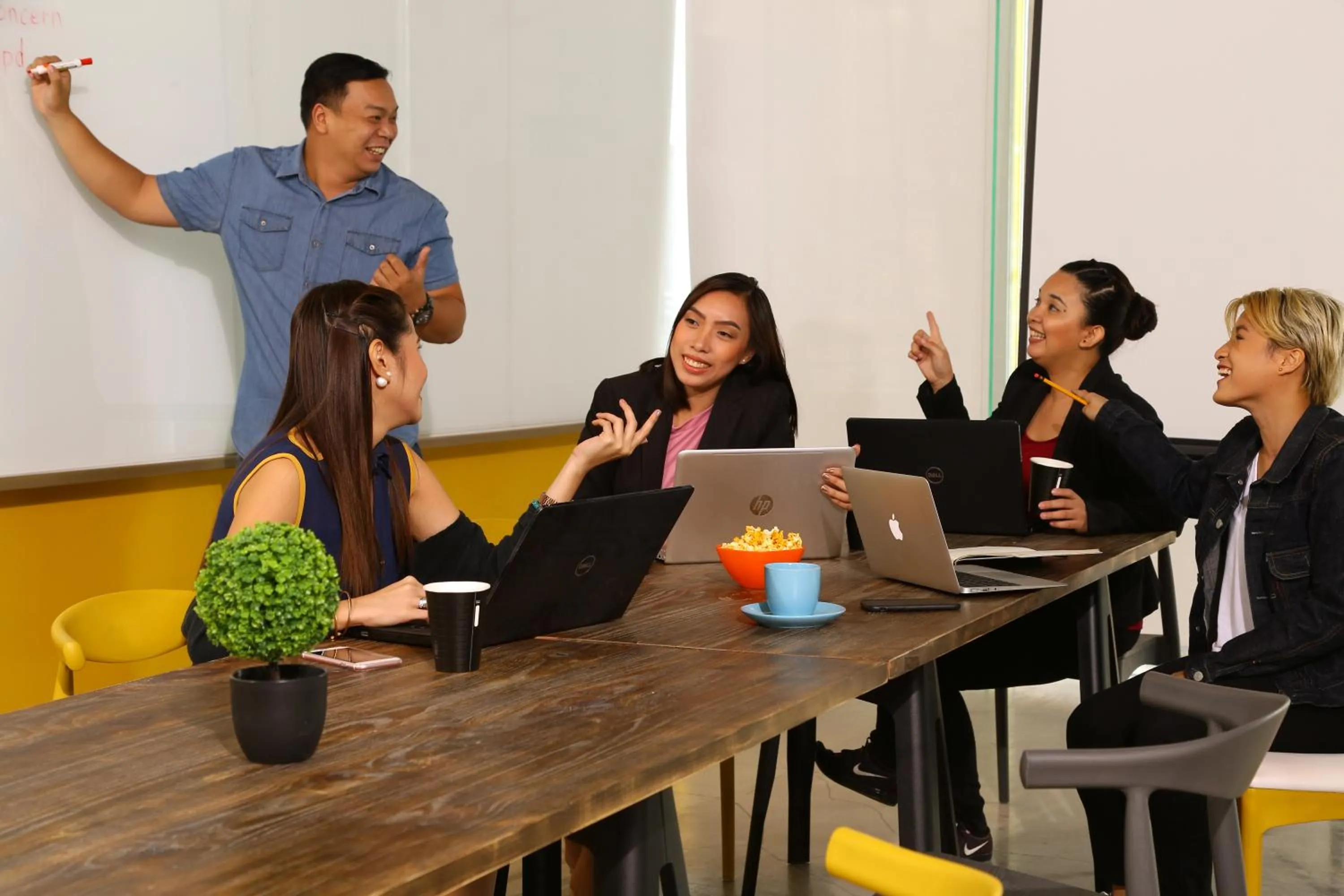 Business facilities in Lub d Manila Makati - Central Makati, Near Nightlife