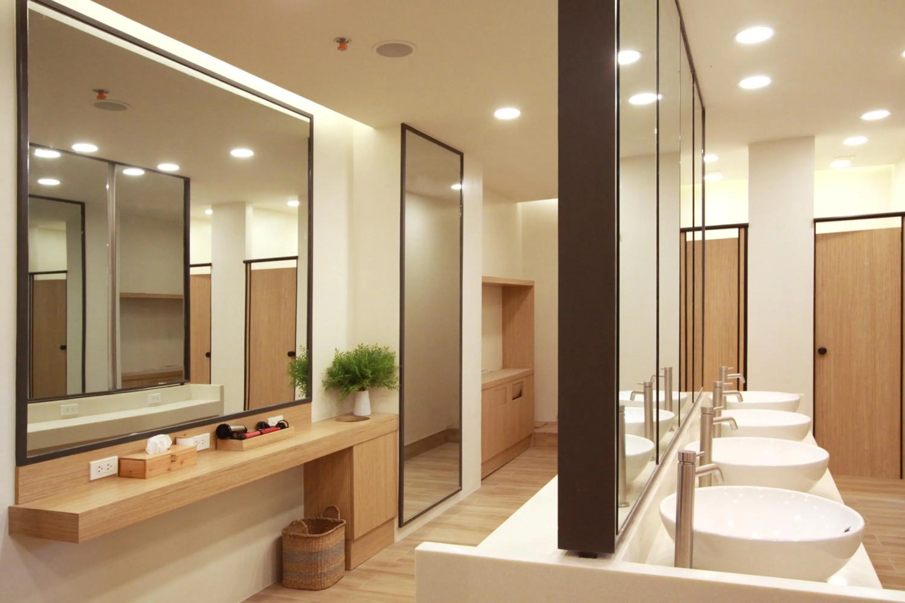 Shower in Lub d Manila Makati - Central Makati, Near Nightlife