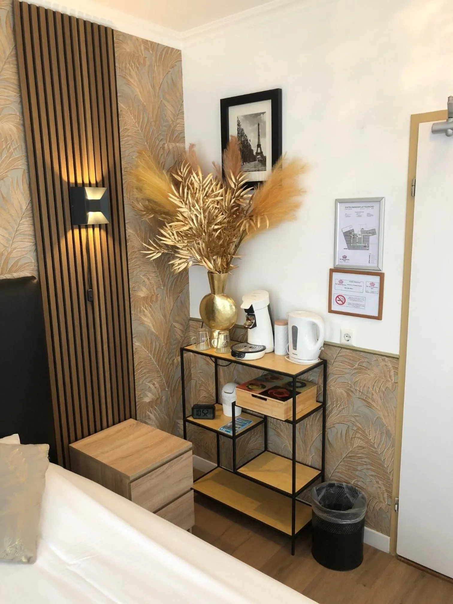 Bed in Hotel de Keizerskroon Hoorn