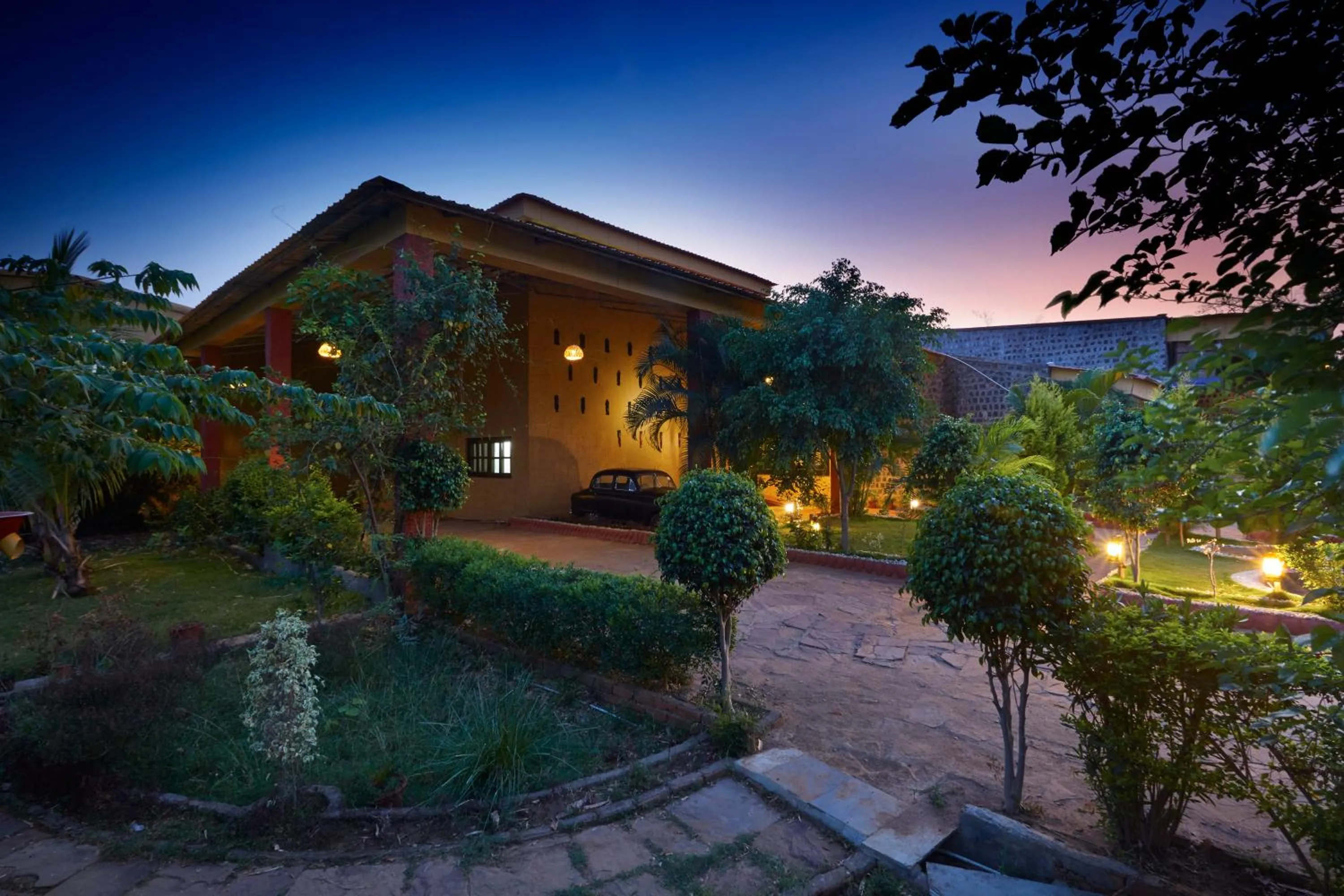 WelcomHeritage Jungle Home Pench