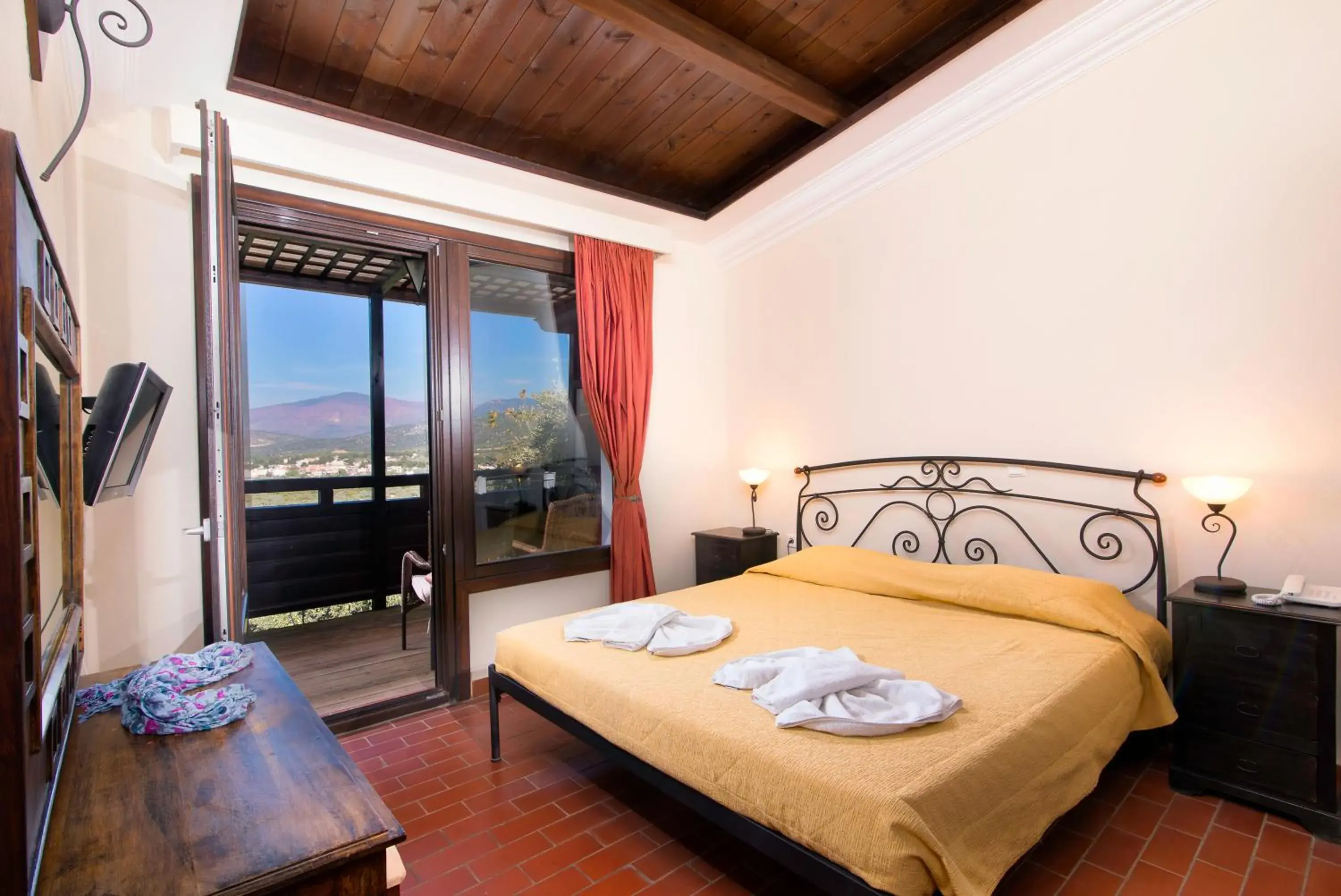 Photo of the whole room, Bed in Kallisti Hotel Photo of the whole room, Bed in Kallisti Hotel