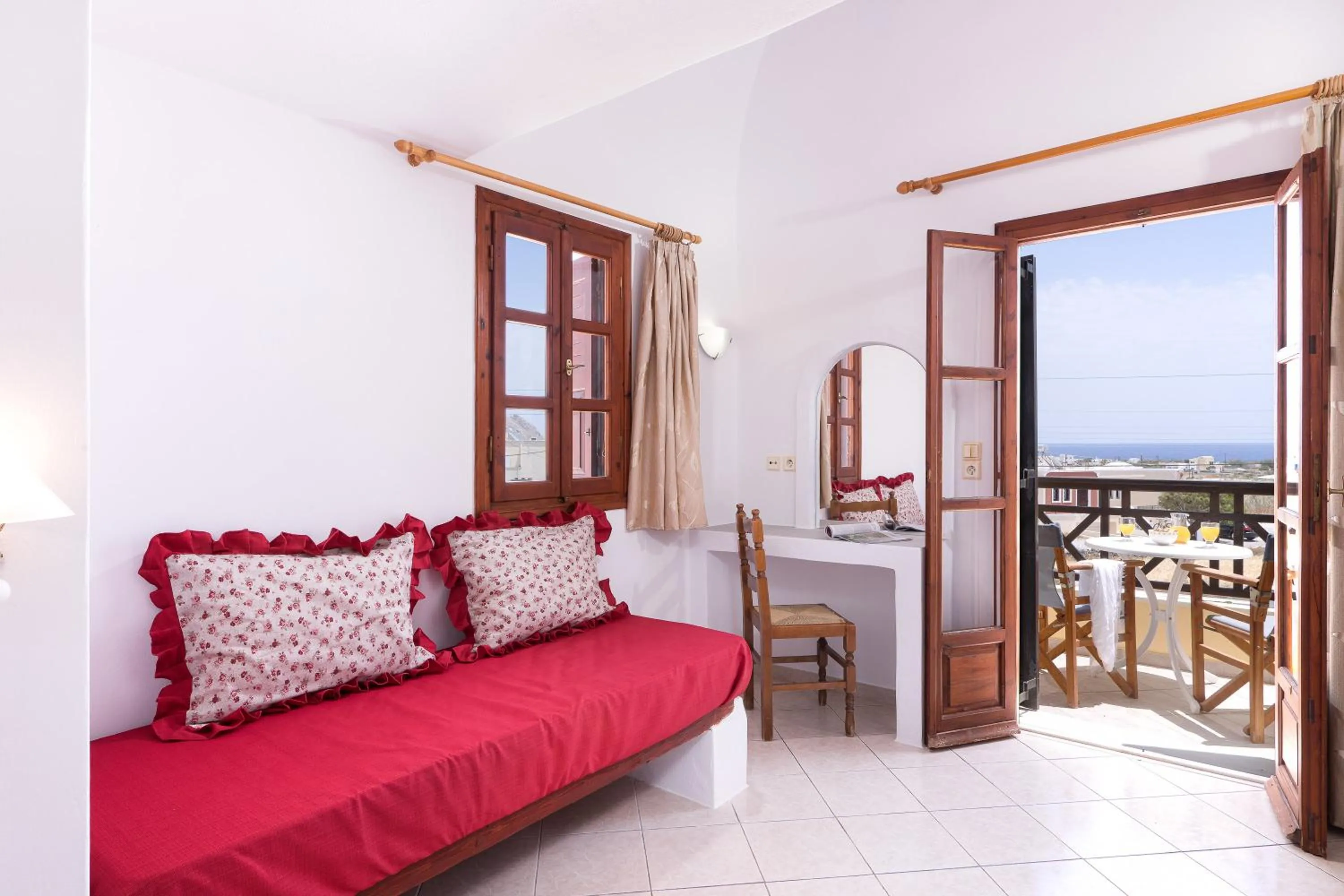 Living room, Bed in Mandilaria Studios